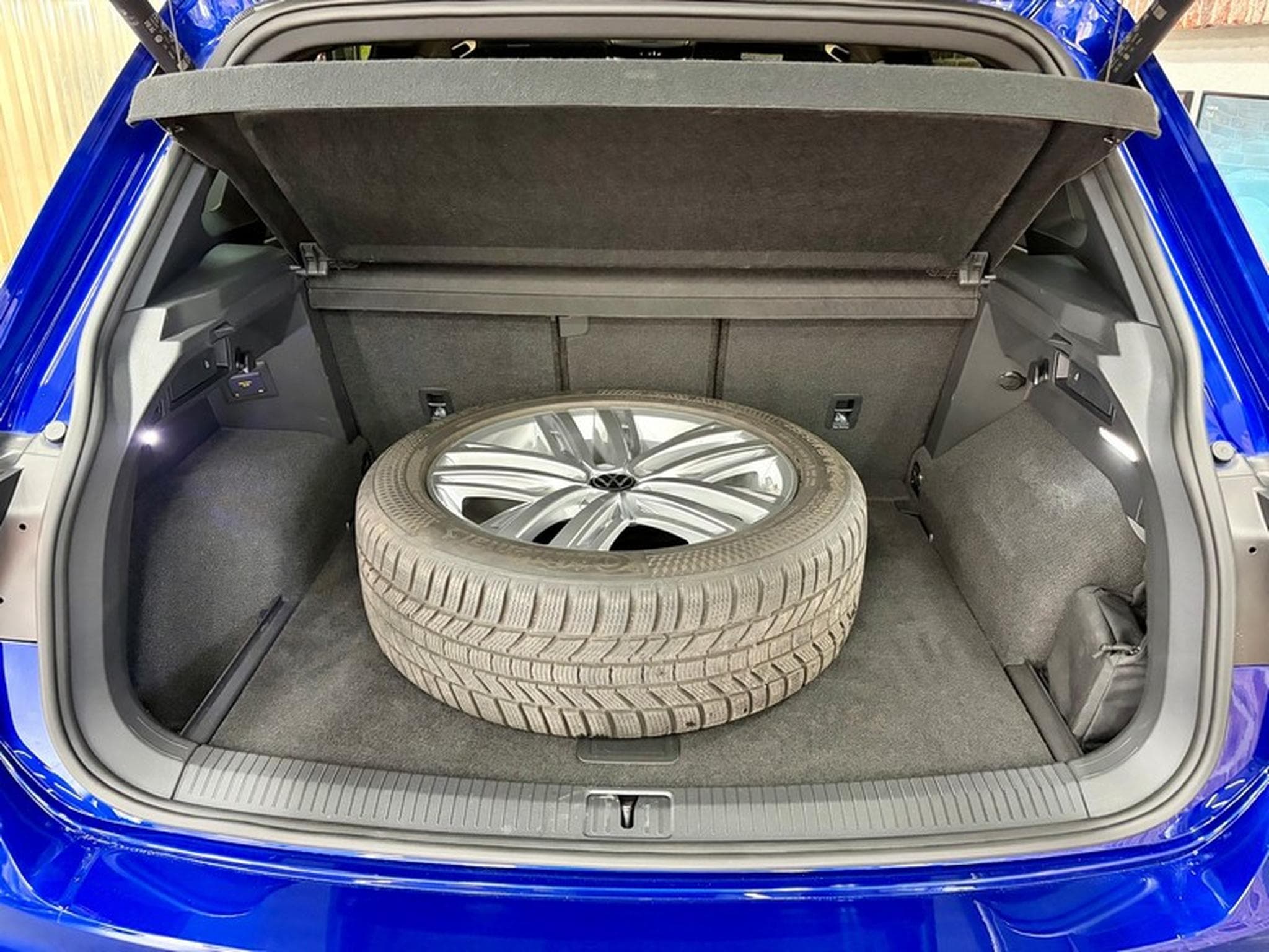 VW Tiguan Tiguan R 2.0 TSi 320cv Auto 4x4 (2023) - Photo 7