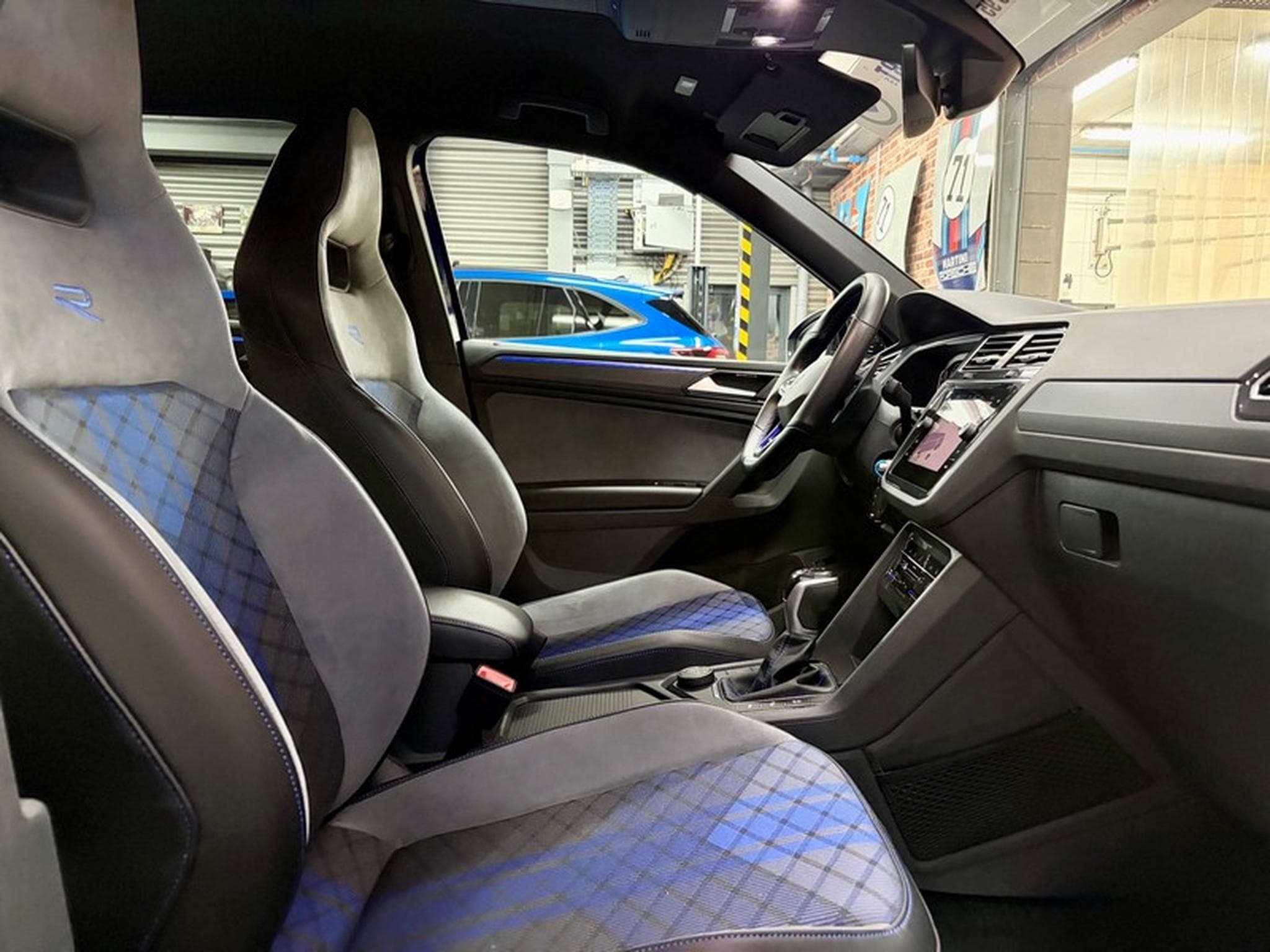 VW Tiguan Tiguan R 2.0 TSi 320cv Auto 4x4 (2023) - Photo 8