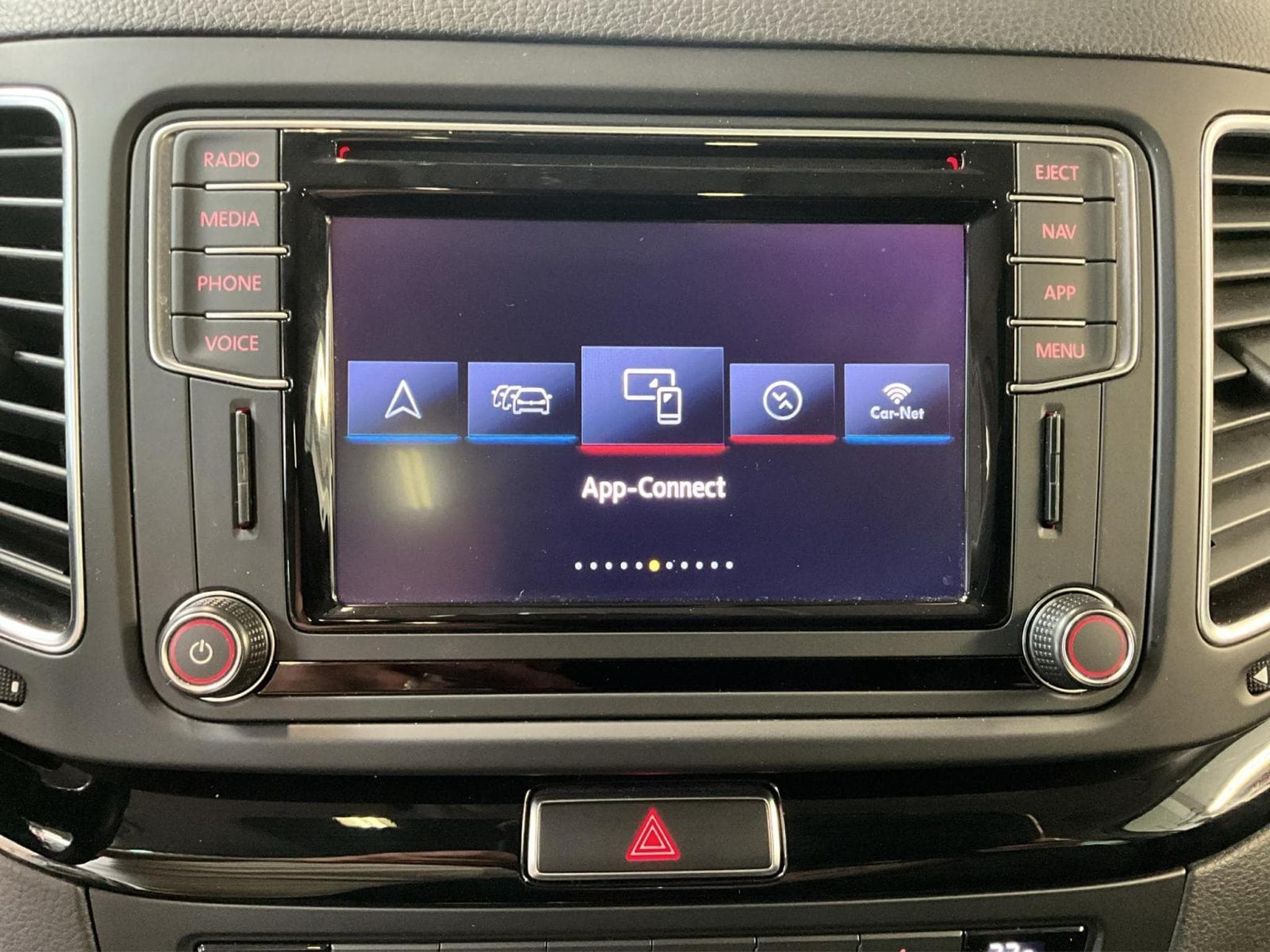 VW Sharan Highline+DSG+7Sitze+P.Confort+AHK+Pano (2020) - Photo 13