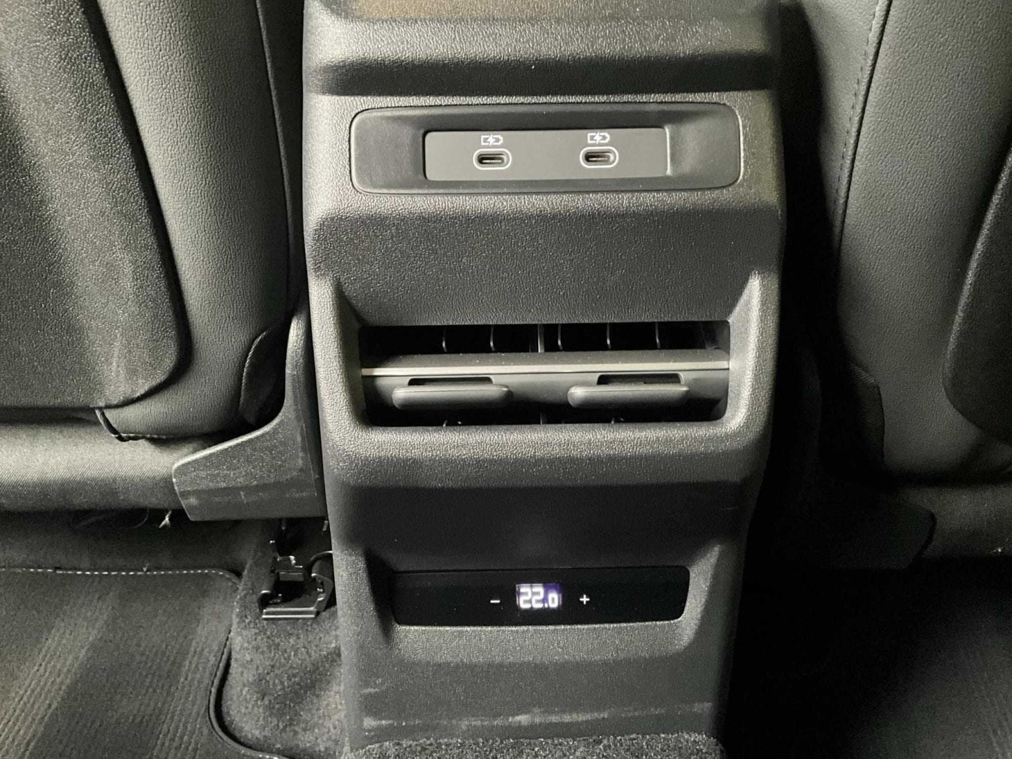 Audi Q3 SB+S-Tronic+Matrix-Led+P.Business+LM18 (2026) - Photo 21