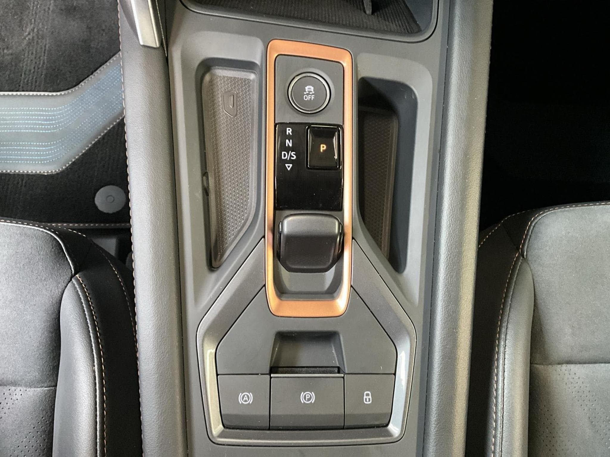 Cupra Leon ST+DSG+Pure-Perfomance+Sound-Immersive+Dynamic+AHK (2025) - Photo 12