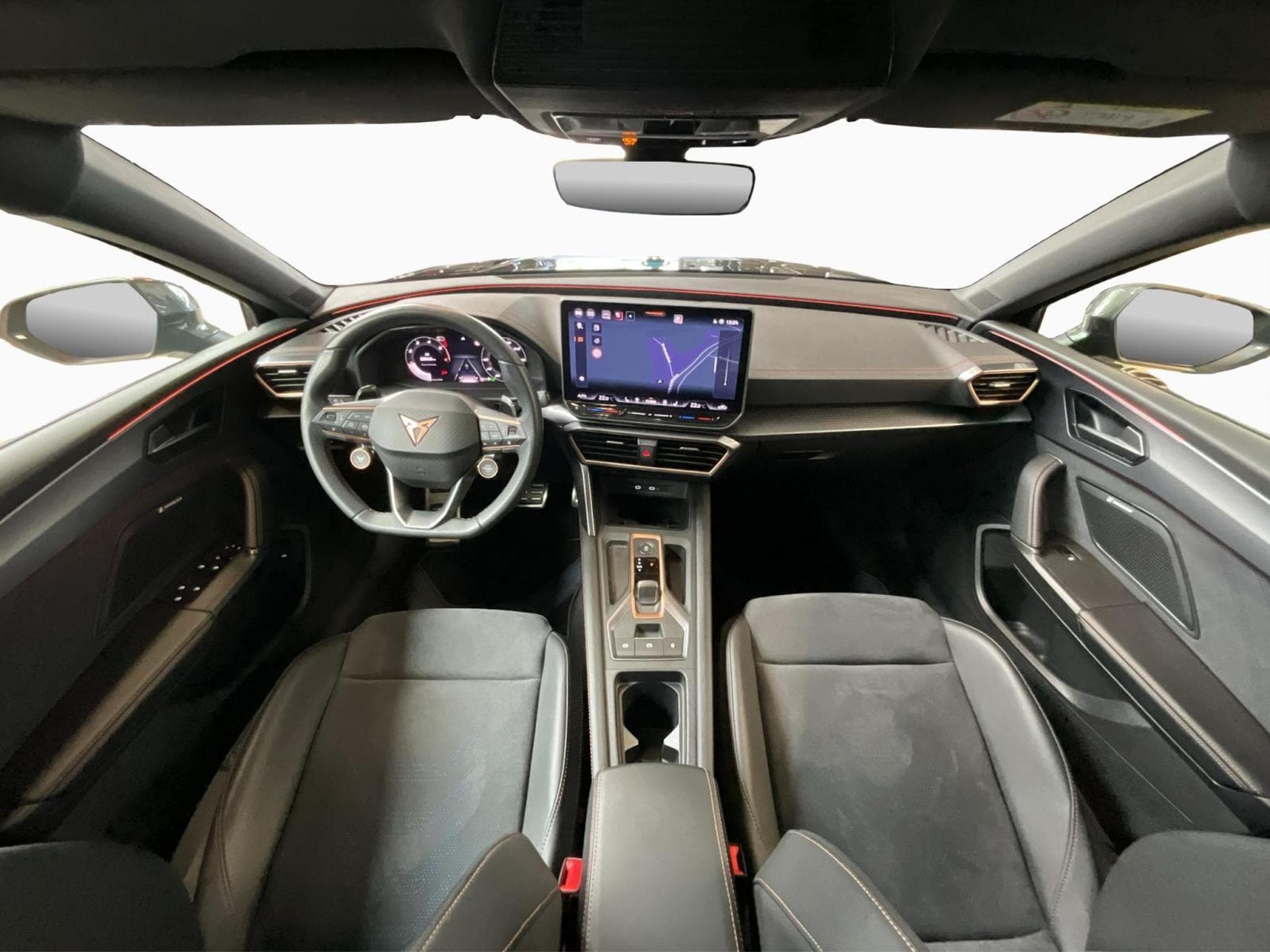 Cupra Leon ST+DSG+Pure-Perfomance+Sound-Immersive+Dynamic+AHK (2025) - Photo 2