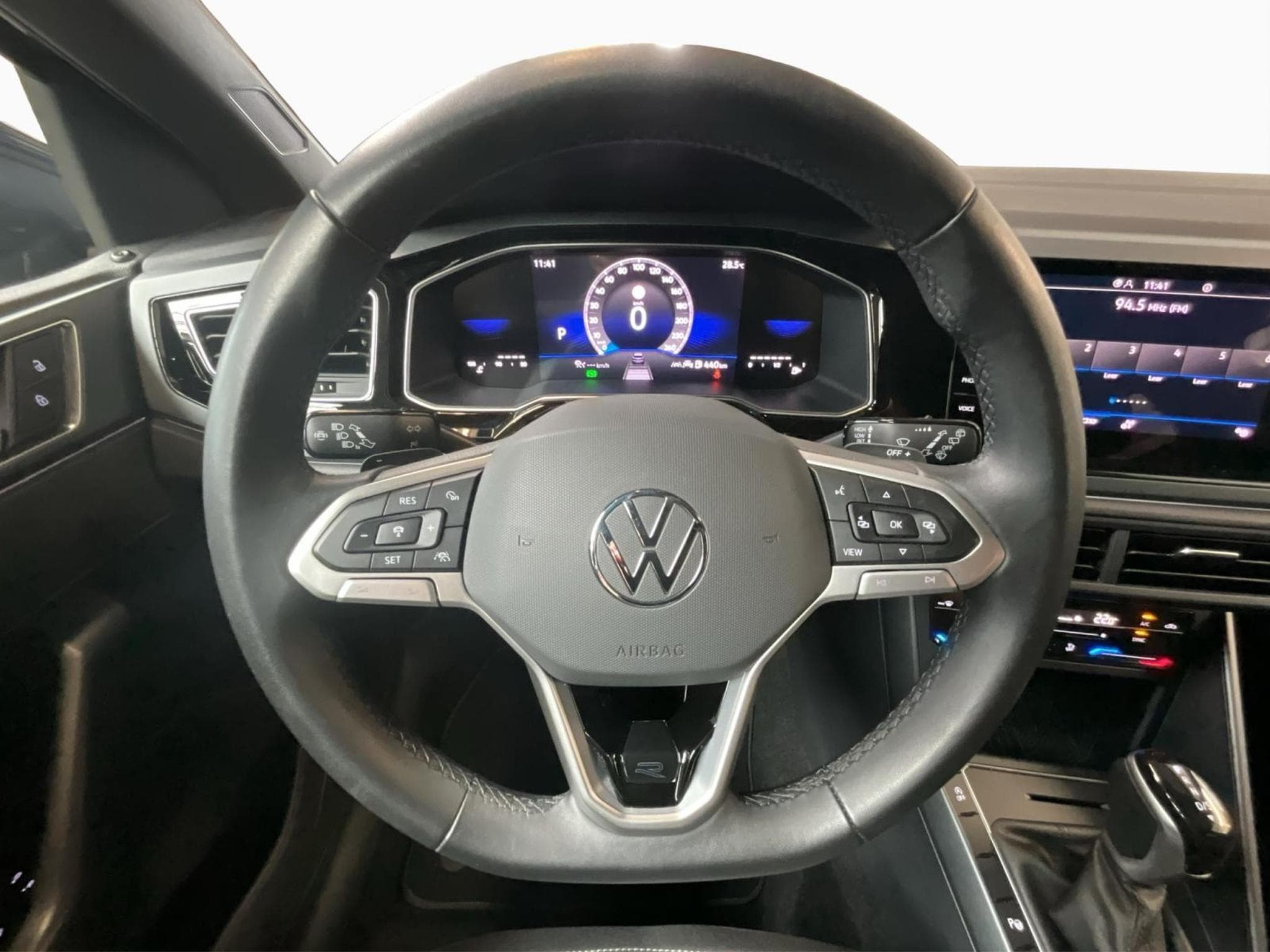VW Polo R-Line+DSG+Park&Comfort+IQ-Drive (2025) - Photo 10