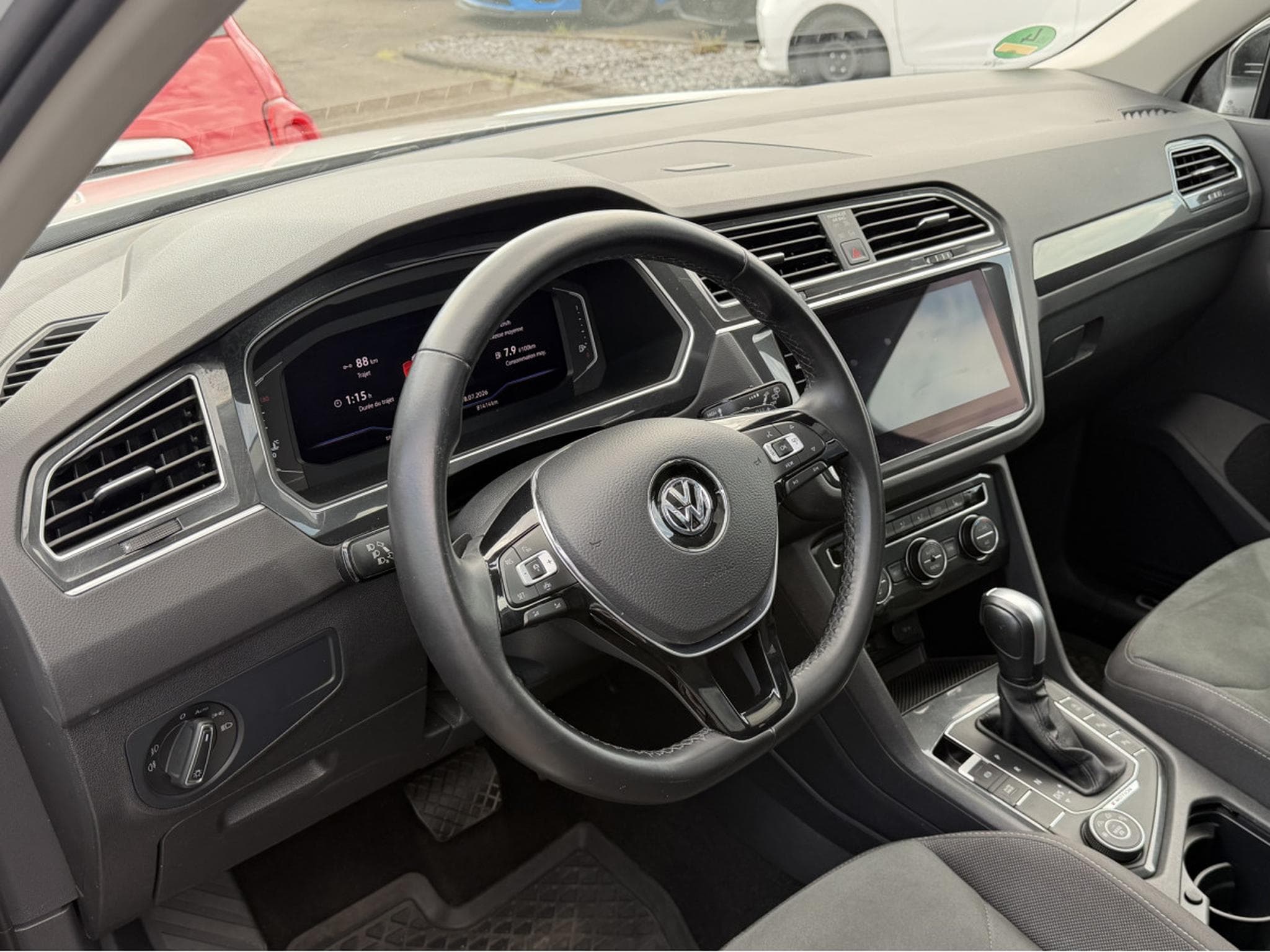 VW Tiguan 2.0 TDI 190 DSG 4MOTION R-LINE PANO NAVI (2020) - Foto 7