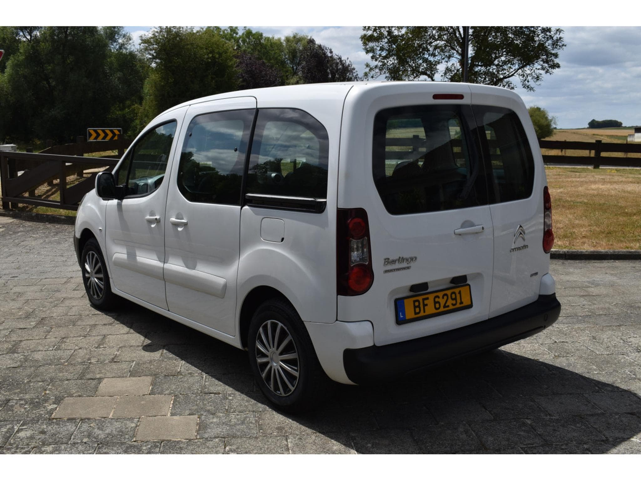 Citroën Berlingo 1,6 HDi Airco 5 places (2015) - Photo 6