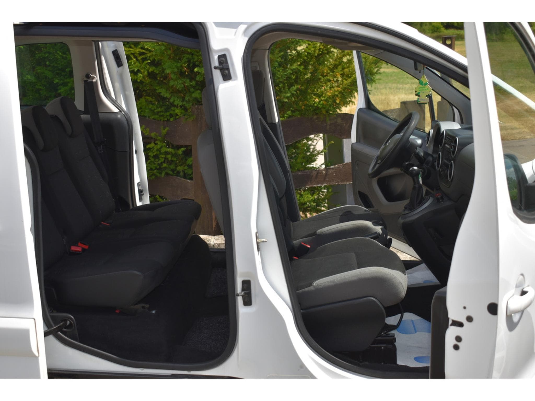 Citroën Berlingo 1,6 HDi Airco 5 places (2015) - Photo 7