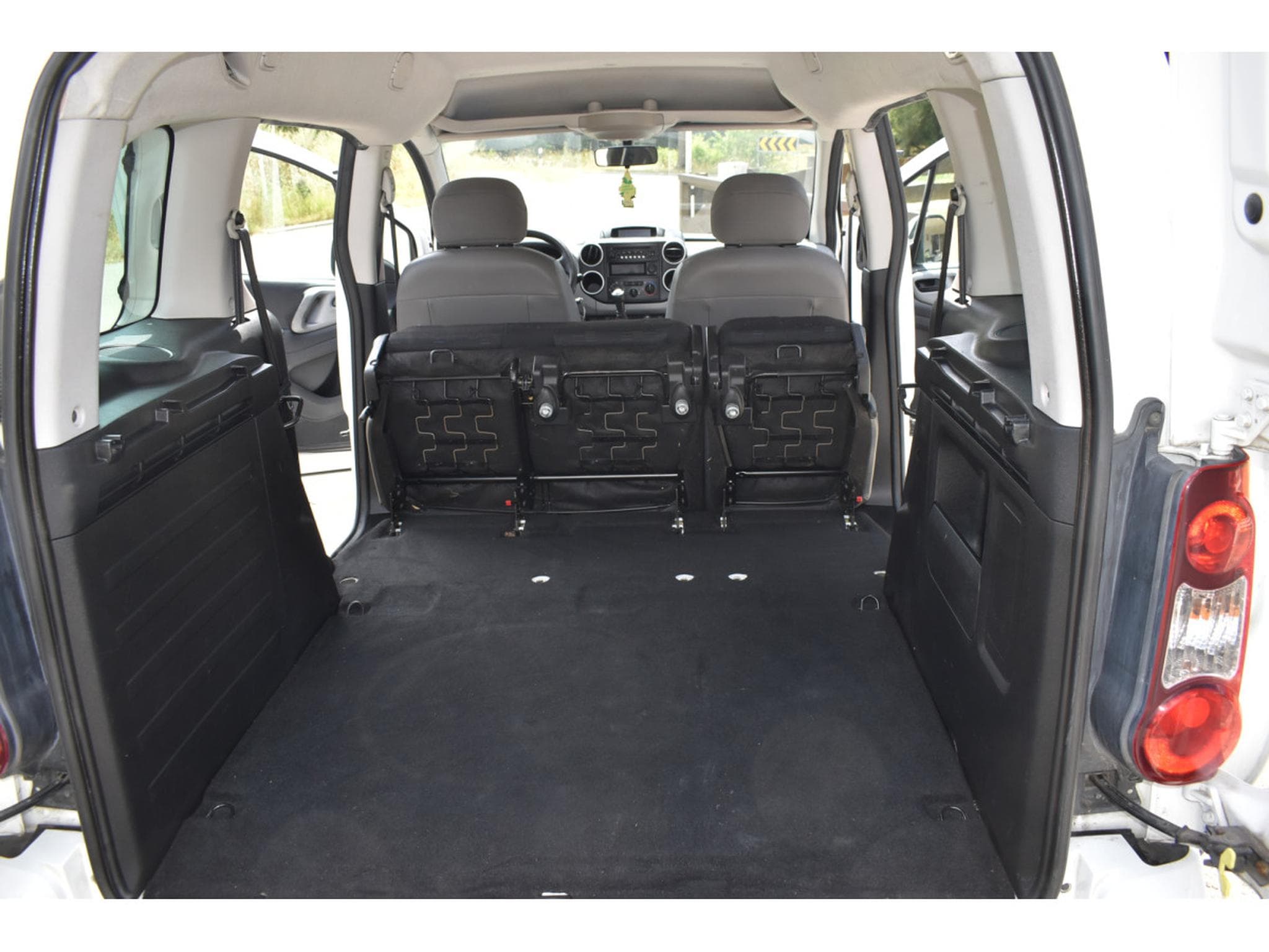 Citroën Berlingo 1,6 HDi Airco 5 places (2015) - Photo 9