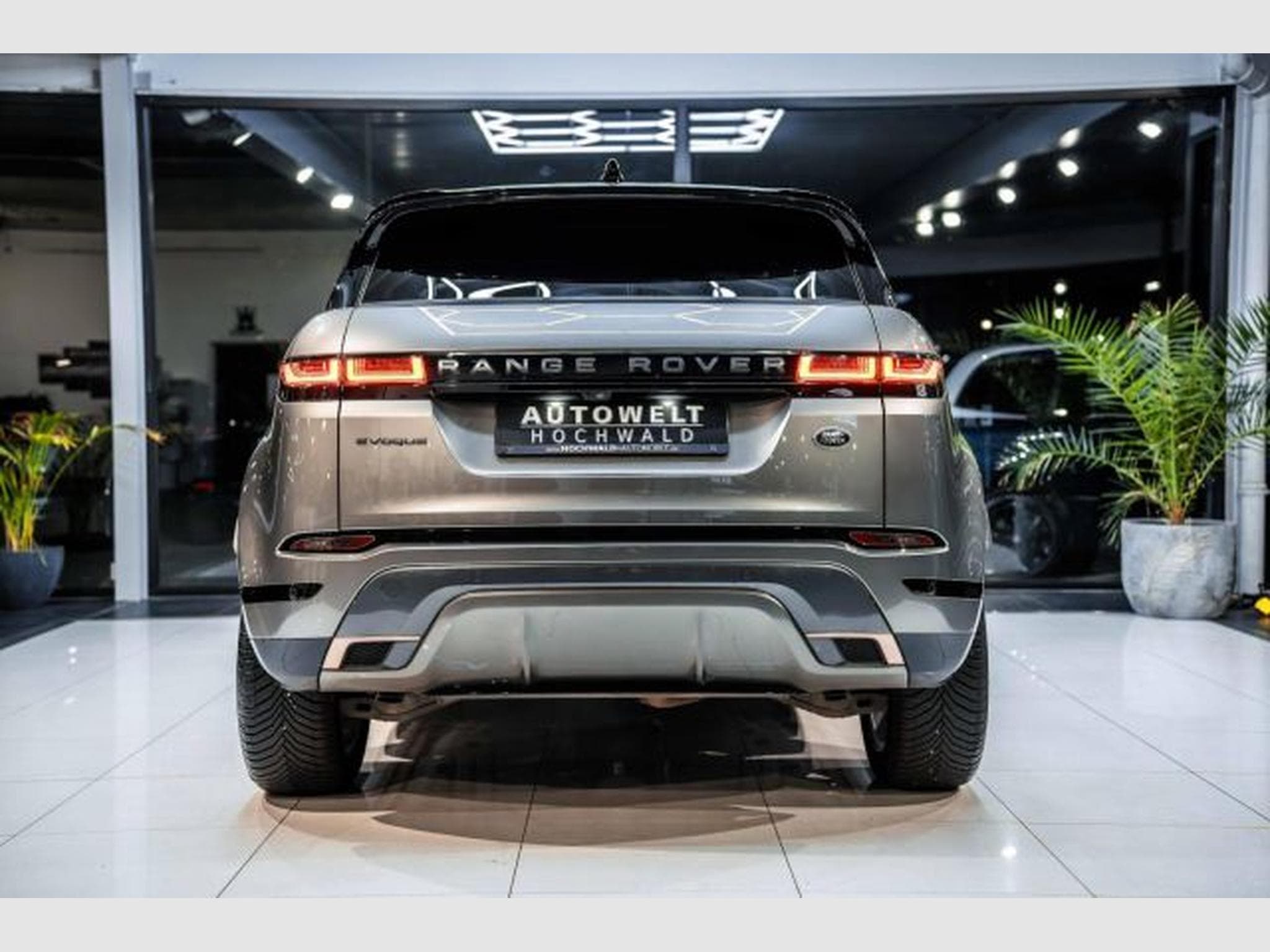 Land-Rover Range Rover Evoque Range Rover Evoque R-Dynamic SE P 250 LED RFK (2021) - Photo 13