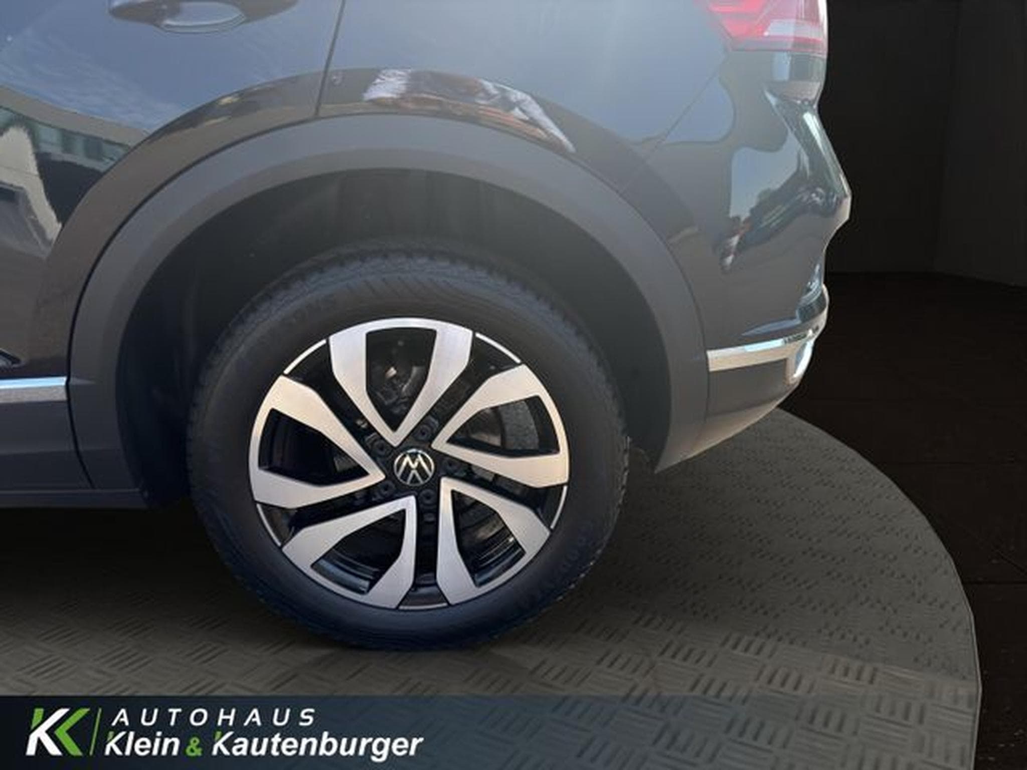 VW T-Roc T-Roc 1.5 TSI Active +CARPLAY+KAMERA+SITZHZG. (2022) - Photo 10