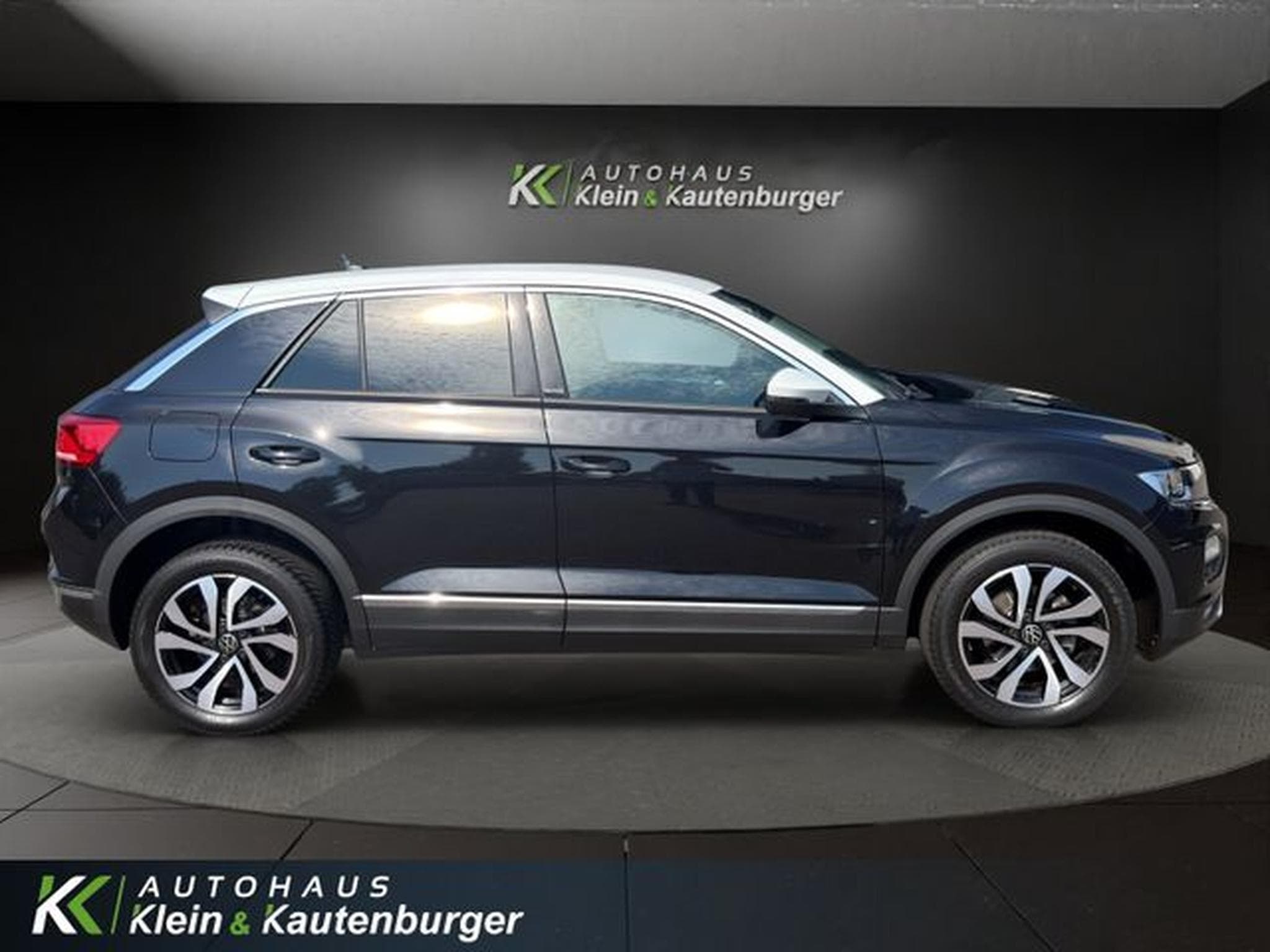 VW T-Roc T-Roc 1.5 TSI Active +CARPLAY+KAMERA+SITZHZG. (2022) - Photo 4