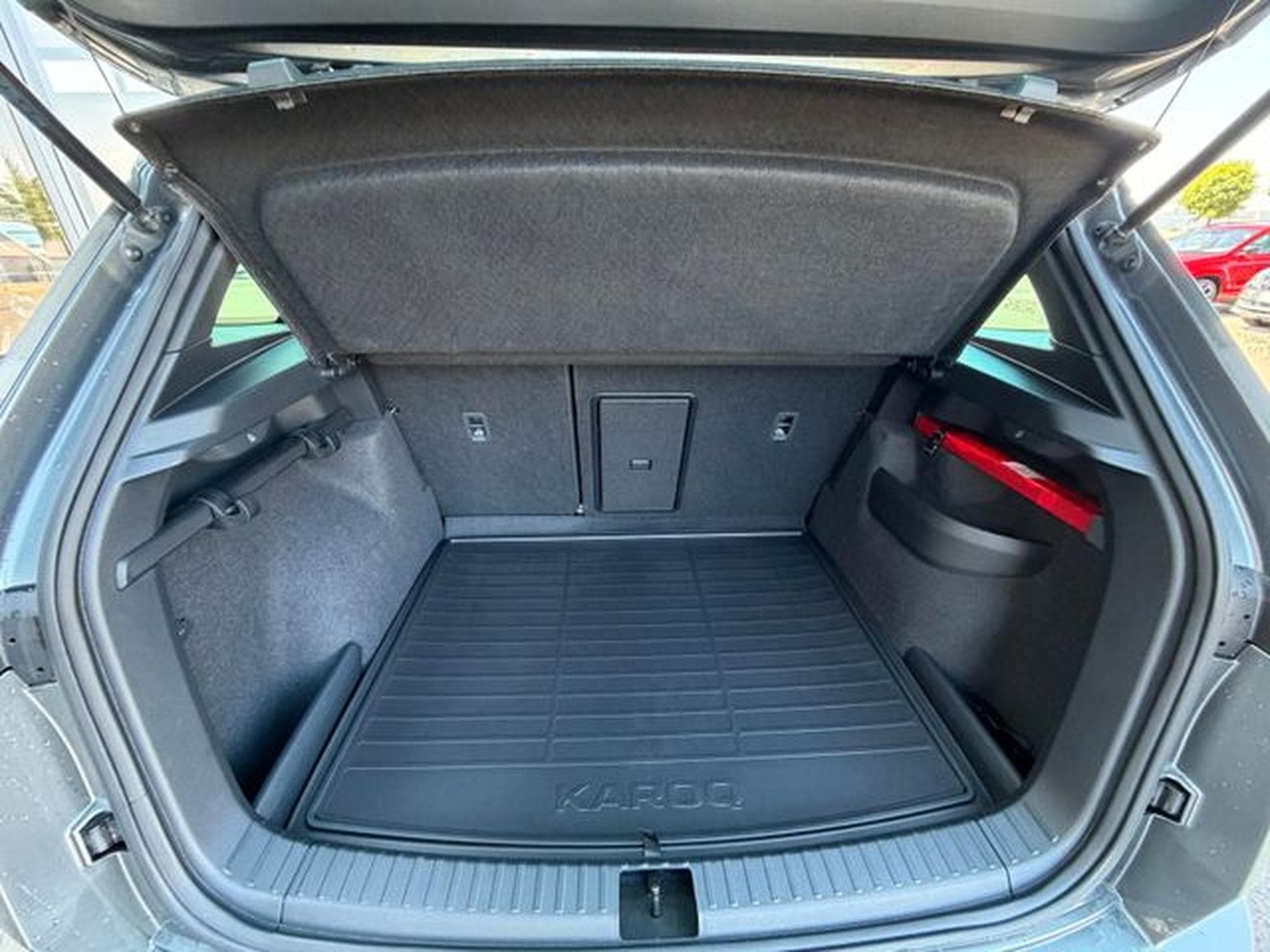 Skoda Karoq Karoq 2,0TSi DSG Sportline 4x4 Pano 19"ACC Navi (2023) - Photo 12