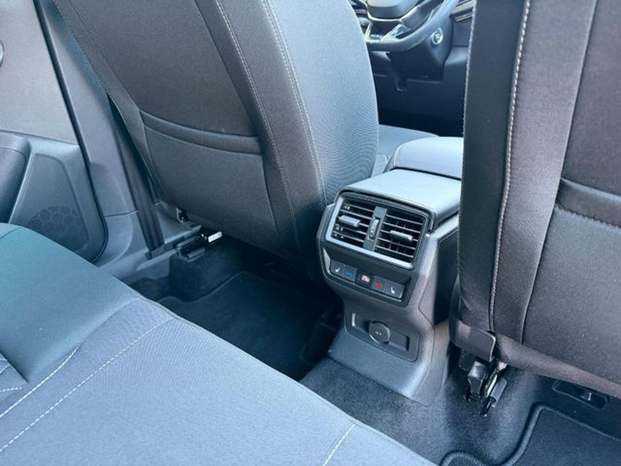 Skoda Karoq Karoq 2,0TSi DSG Sportline 4x4 Pano 19"ACC Navi (2023) - Photo 14
