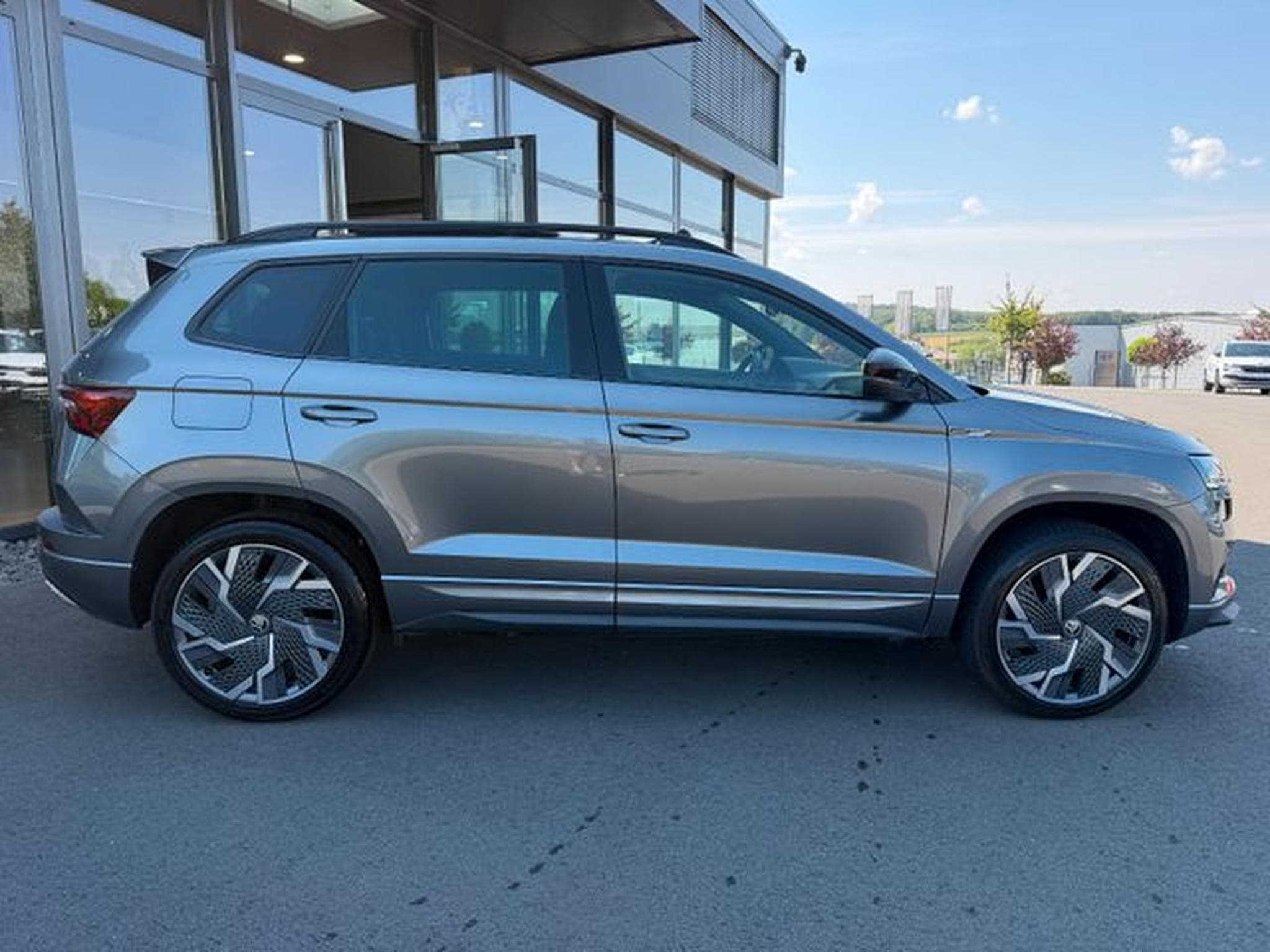 Skoda Karoq Karoq 2,0TSi DSG Sportline 4x4 Pano 19"ACC Navi (2023) - Photo 4