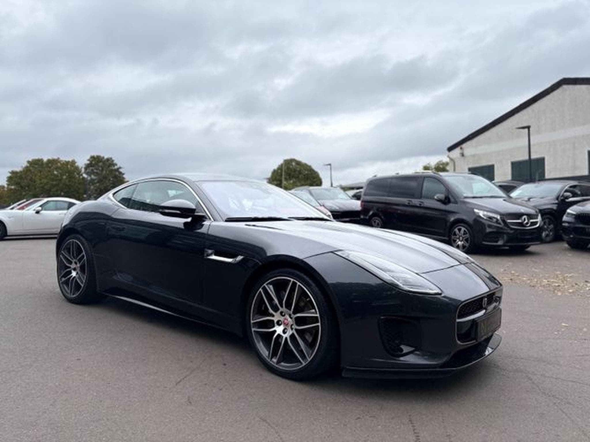 Jaguar F-Type F-TYPE COUPE R-DYNAMIC*AUT*LEDER-BRAUN*LED*TOP (2018) - Photo 5