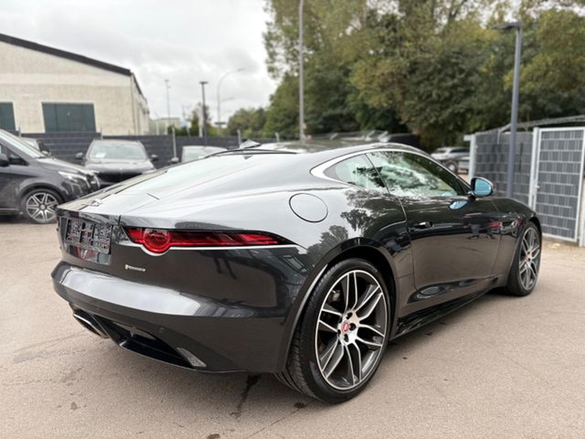 Jaguar F-Type F-TYPE COUPE R-DYNAMIC*AUT*LEDER-BRAUN*LED*TOP (2018) - Photo 7