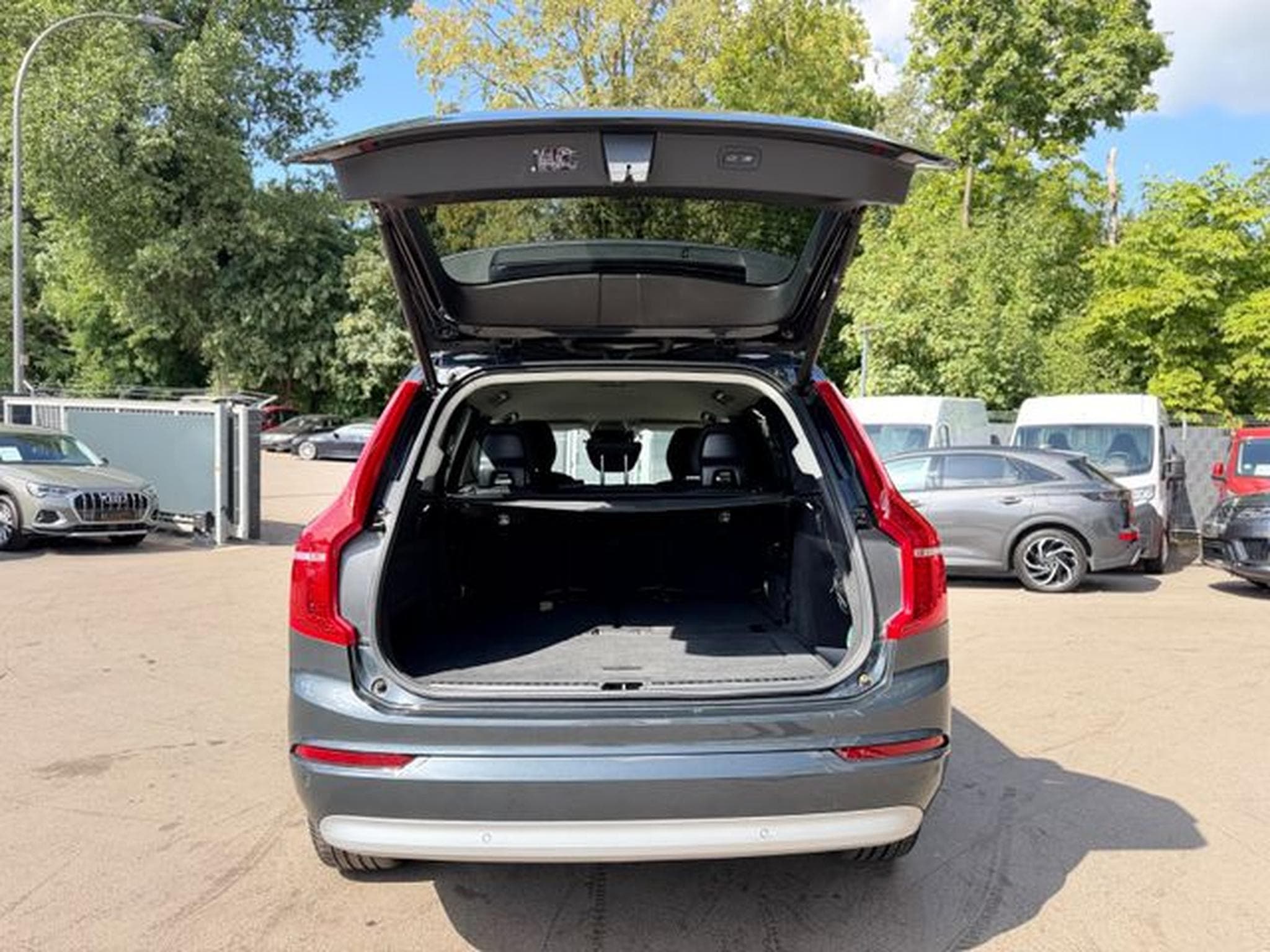 Volvo XC90 XC 90 MOMENTUM PRO AWD *7.SITZER*NAVI*LEDER* (2022) - Photo 8
