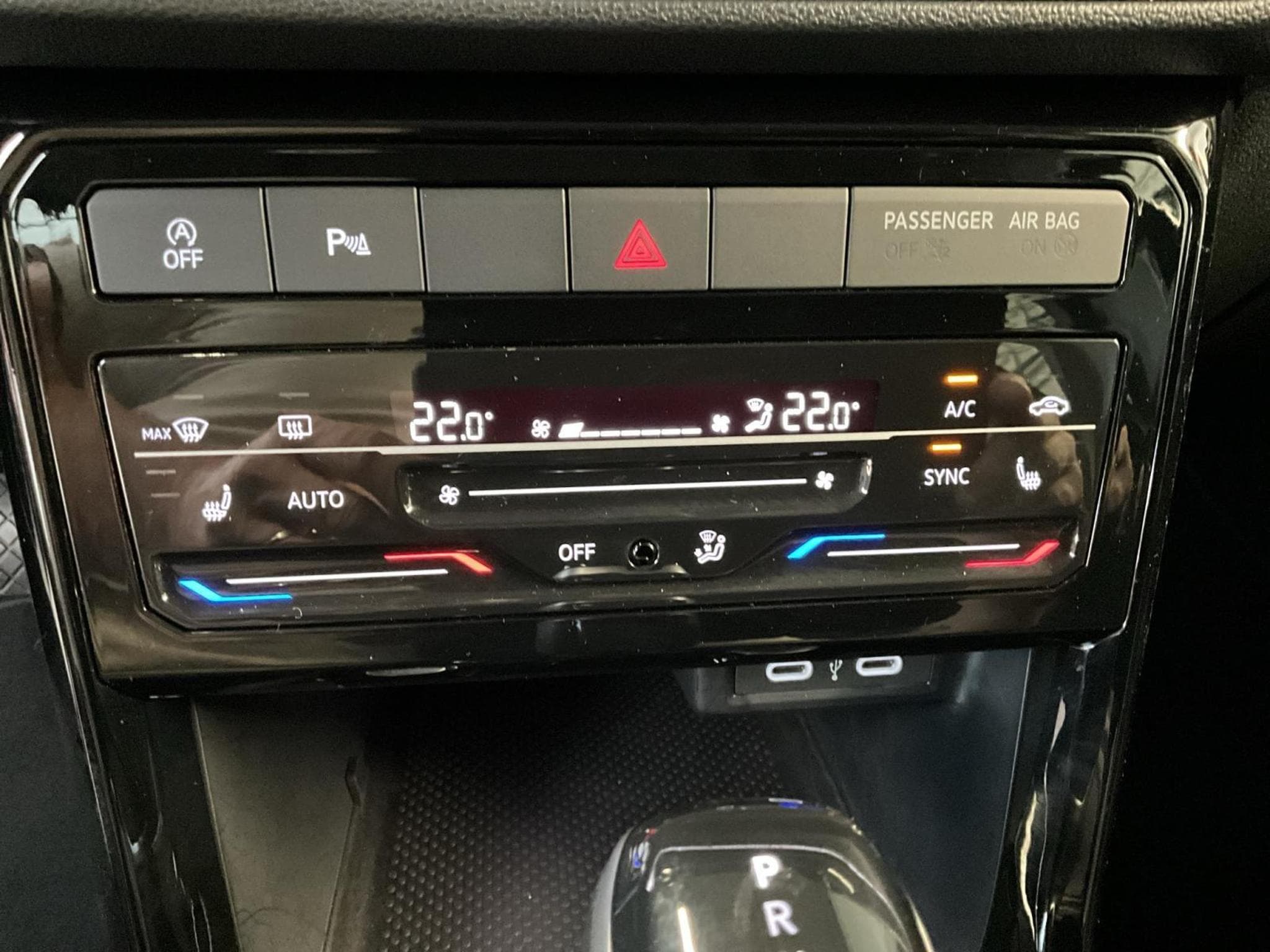 VW T-Cross Style+DSG+IQ-Drive+P.Technique+RearView (2023) - Photo 19