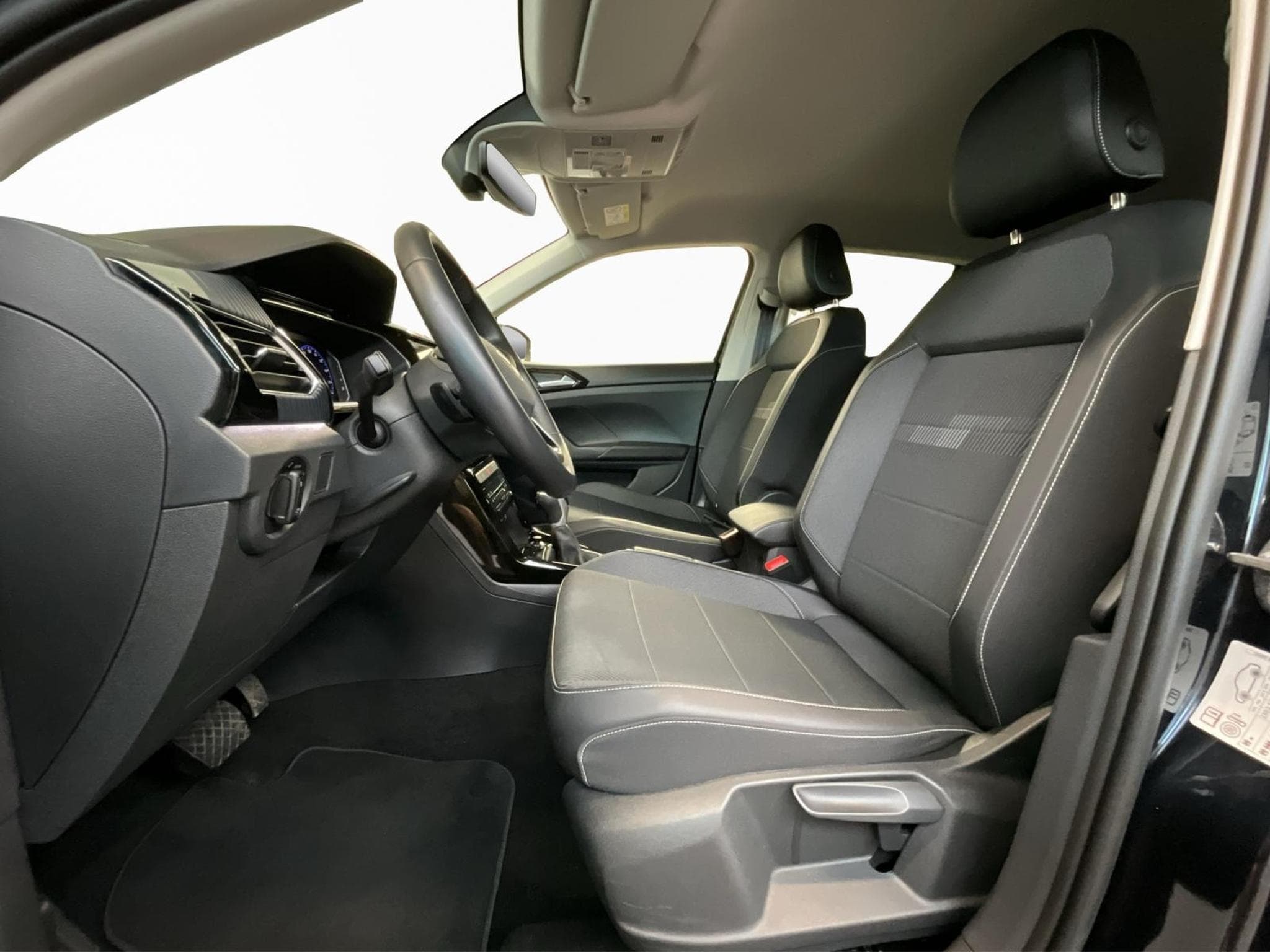 VW T-Cross Style+DSG+IQ-Drive+P.Technique+RearView (2023) - Photo 9