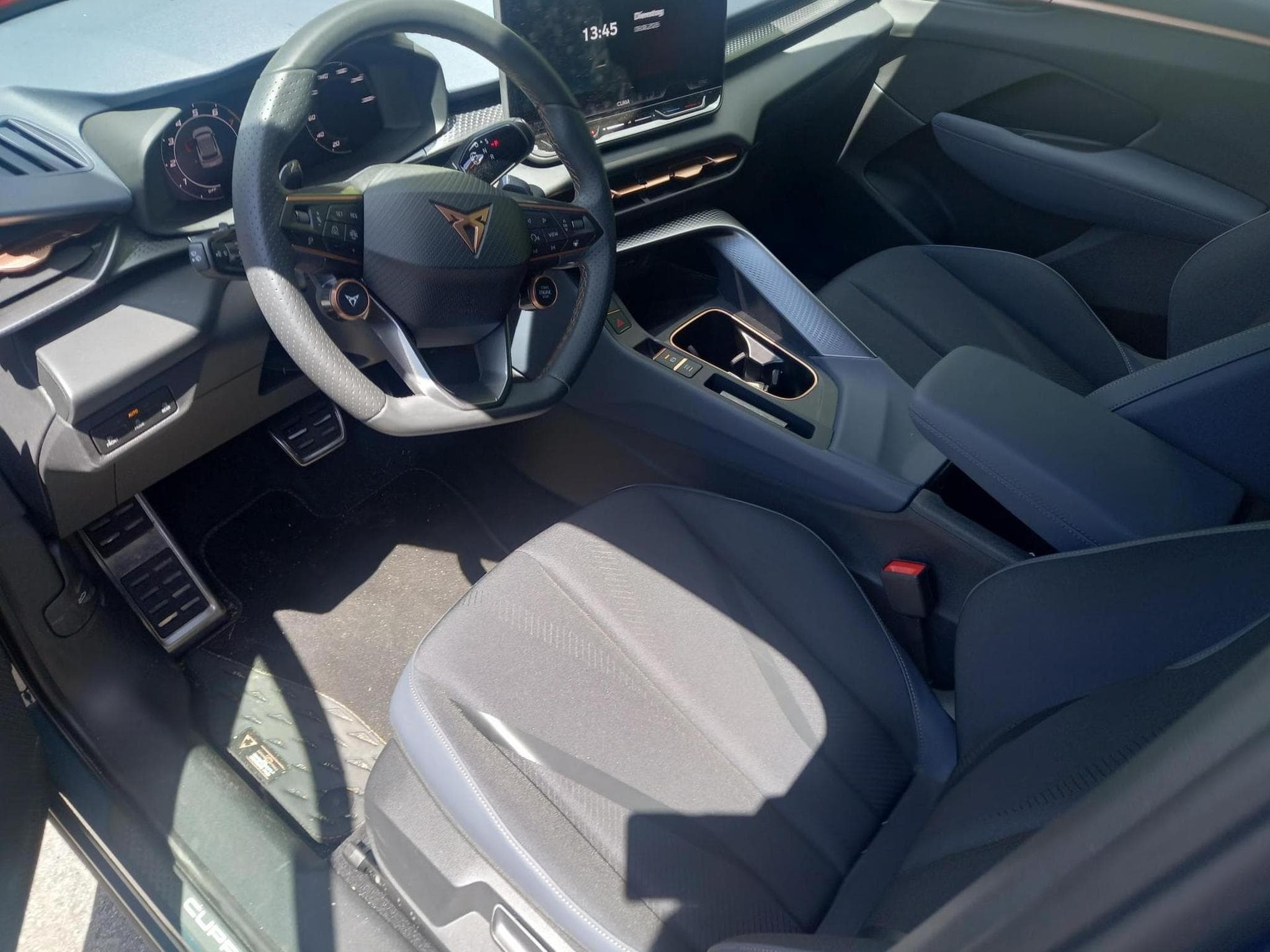 Cupra Formentor VZ 2.0 TSI (2024) - Photo 2