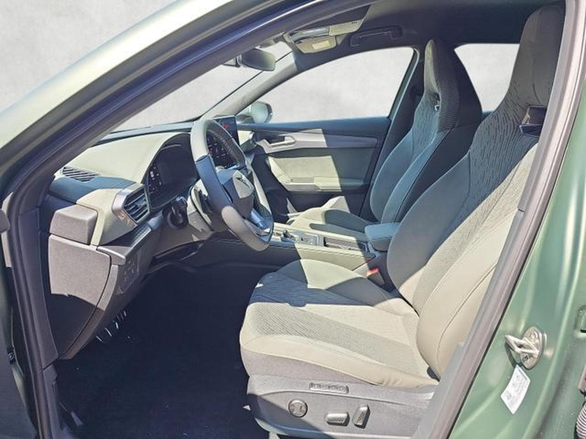 Cupra Formentor 1.5 TSI e-Hybrid 150 kW (2026) - Photo 9