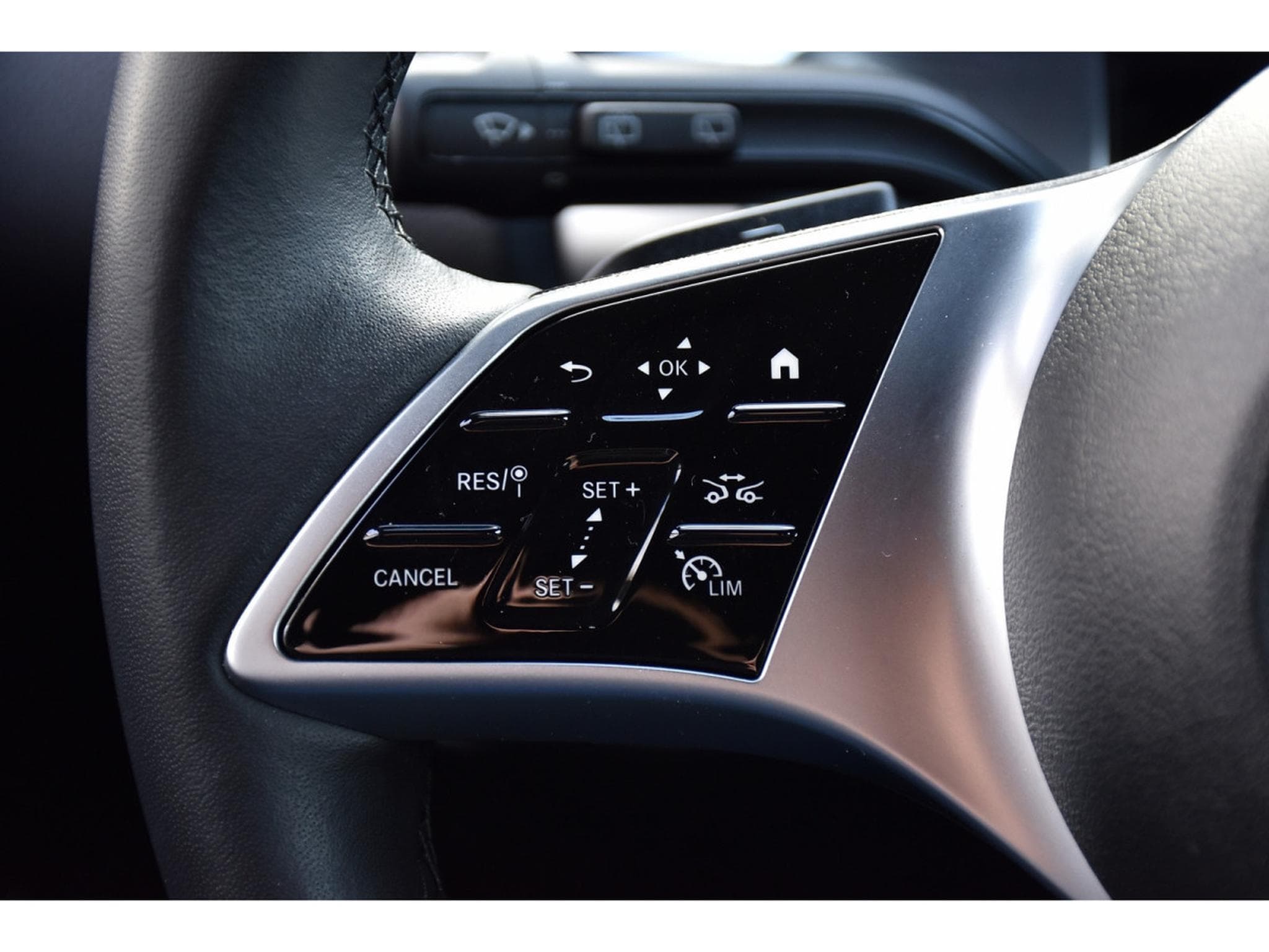 Mercedes GLB 180 CDI Business Line 8G-Tronic 7 PL. CUIR ACC GPS CAM 1° MAIN (2025) - Photo 18