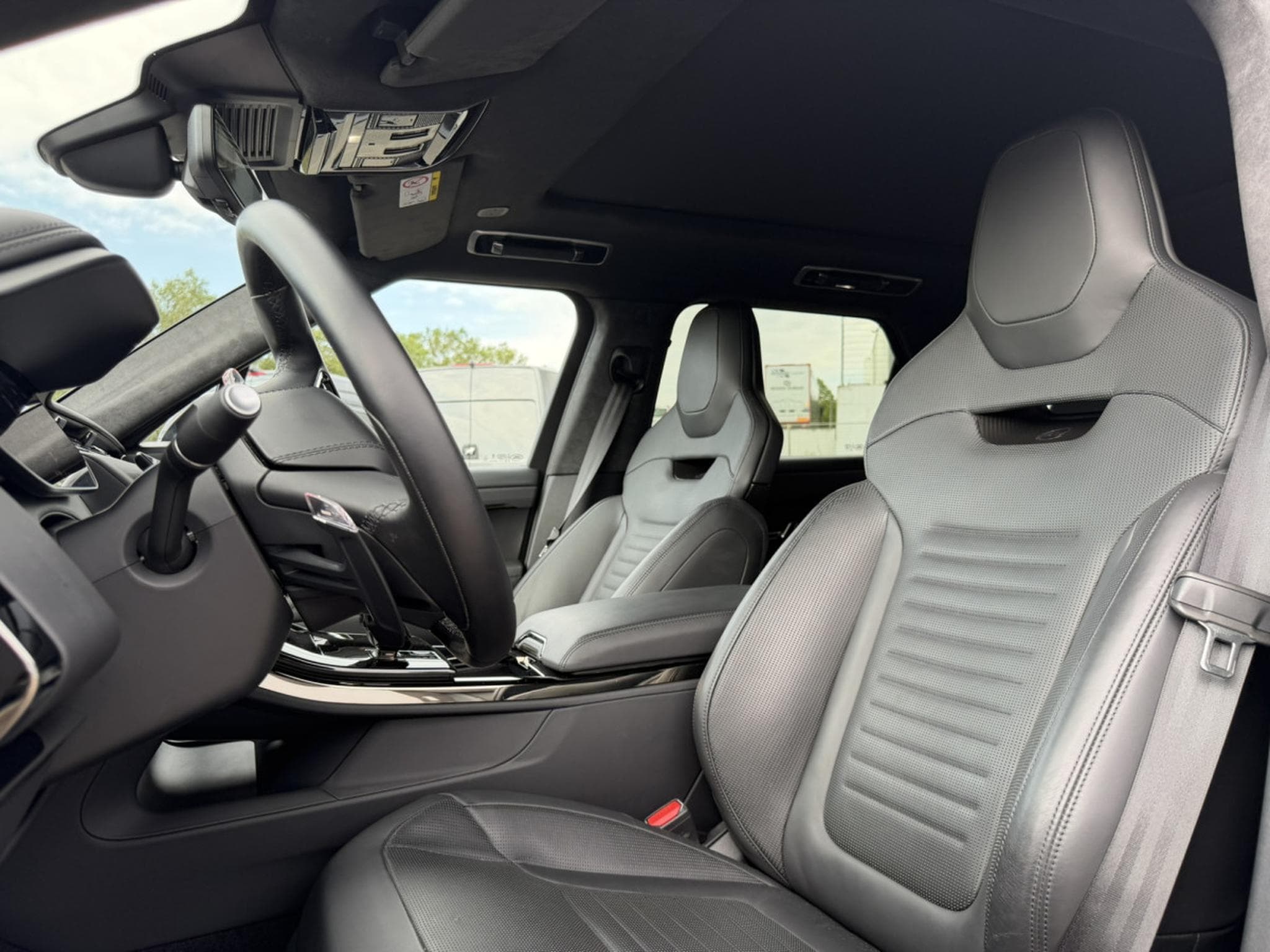 Land-Rover Range Rover Sport SV1 P635 -Full Carbon - Carbon Céramic - Carbon Rim - Panora (2024) - Photo 10