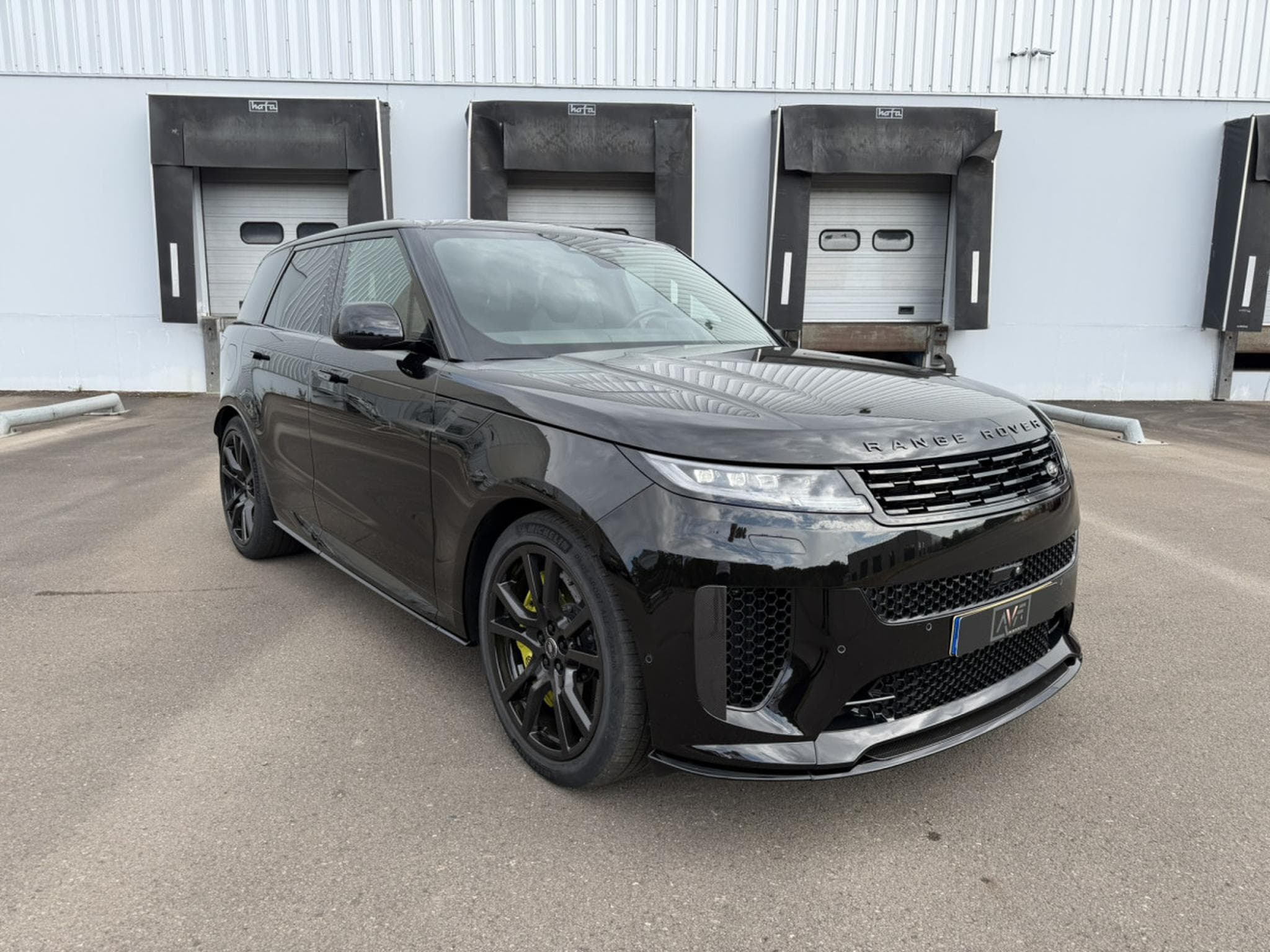 Land-Rover Range Rover Sport SV1 P635 -Full Carbon - Carbon Céramic - Carbon Rim - Panora (2024) - Photo 3