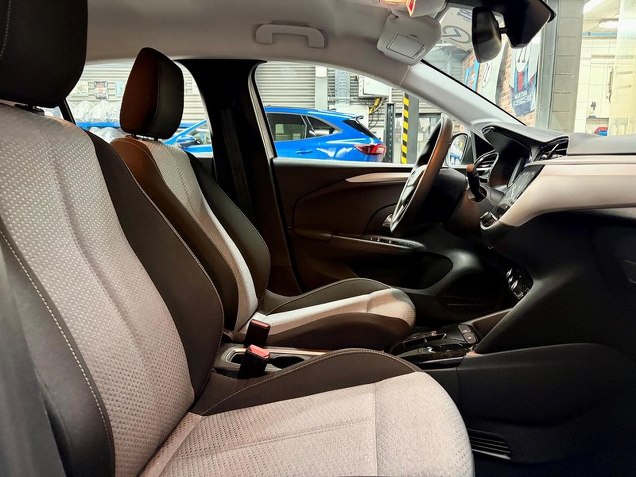 Opel Corsa Corsa-e 136cv 50Kw/h Auto aCarPlay/ClimaA/Cam (2024) - Photo 8