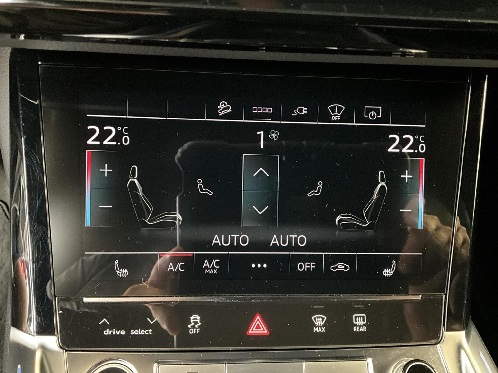Audi e-tron S-Line-55+Quattro+P.Ass.+Matrix+P.Technology (2022) - Foto 22