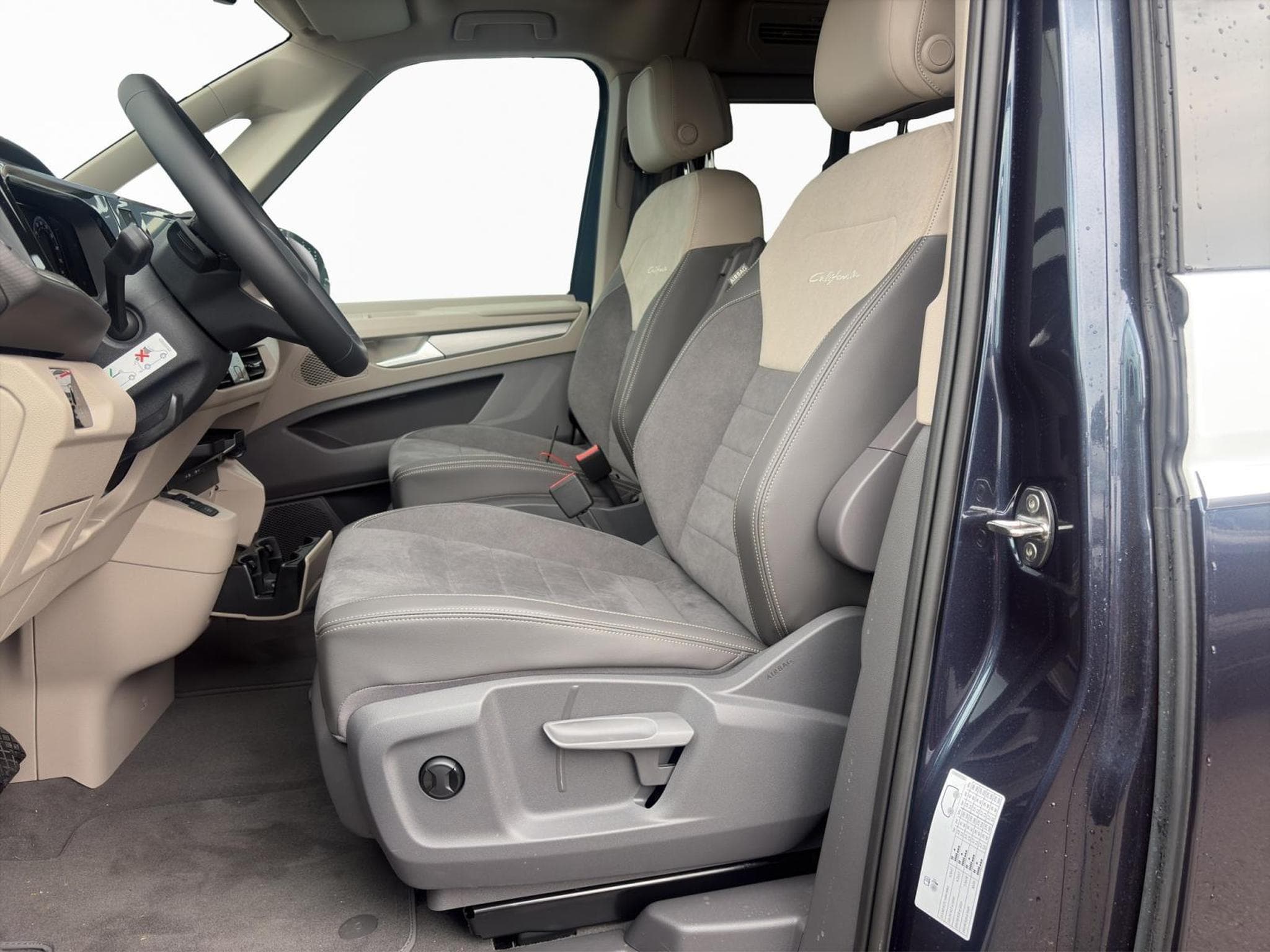 VW California Ocean (2026) - Photo 10