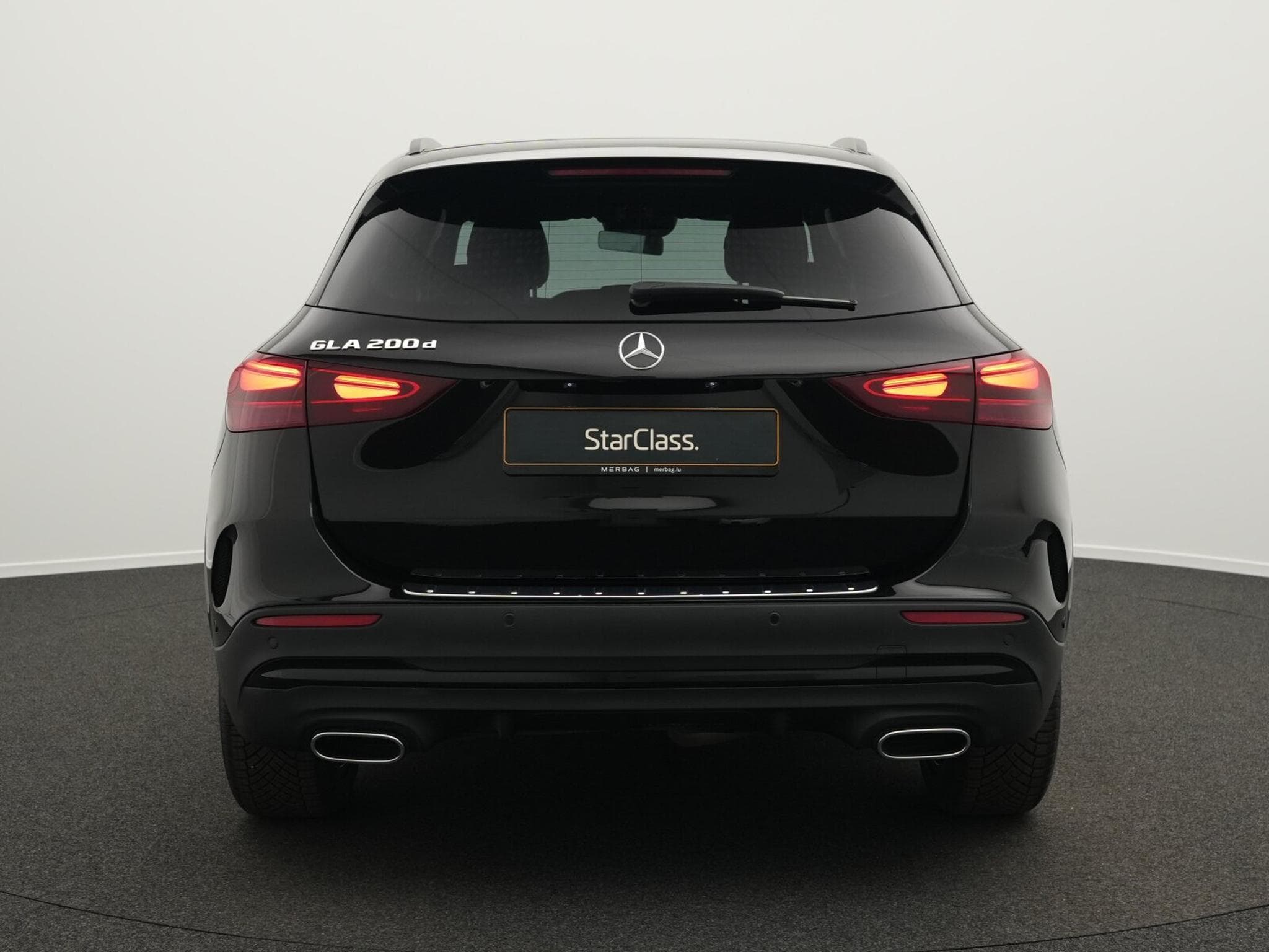 Mercedes GLA 200 d AMG-Line Multi+Kamera+Night+19" (2025) - Foto 4