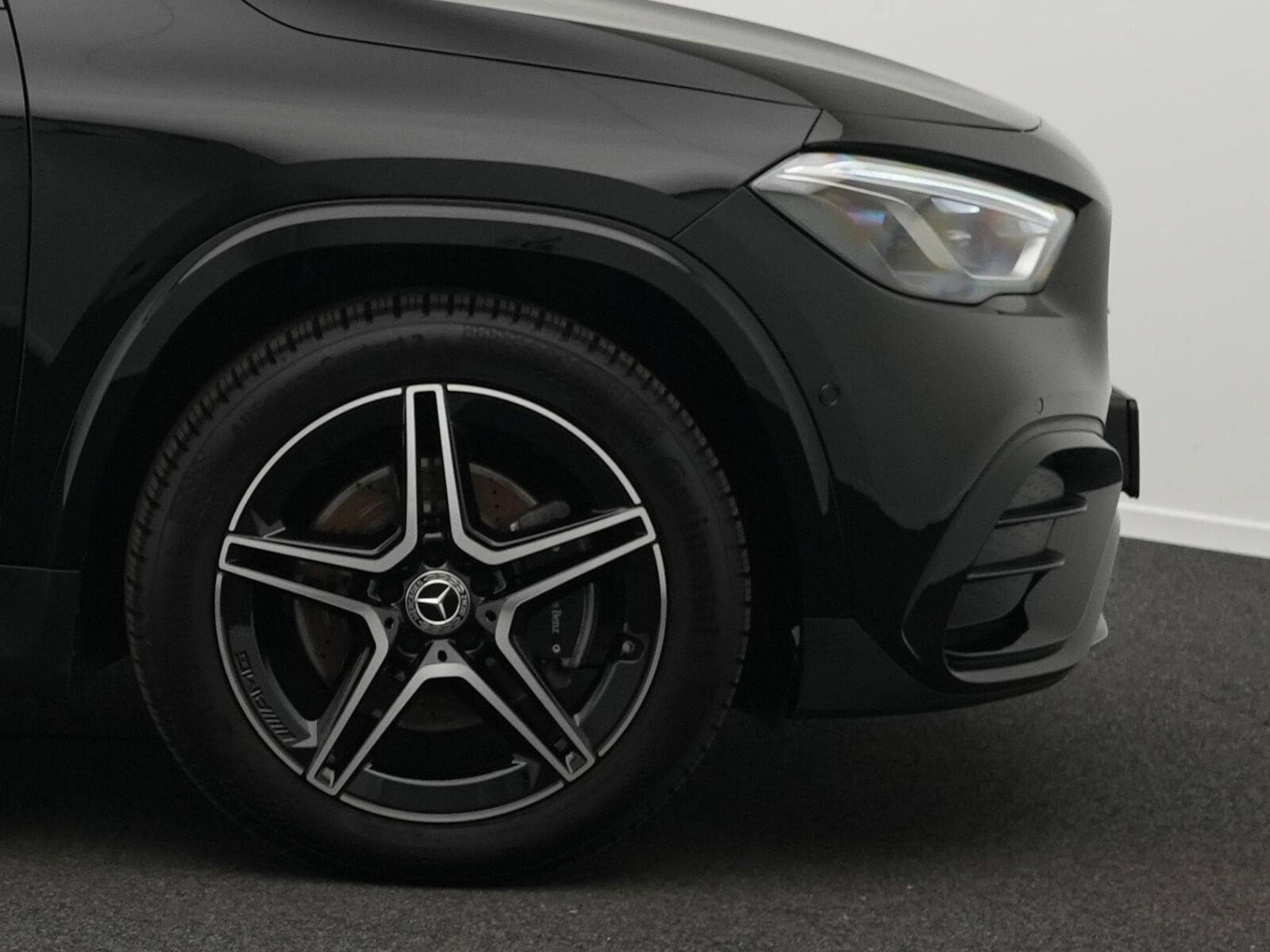 Mercedes GLA 200 d AMG-Line Multi+Kamera+Night+19" (2025) - Foto 6