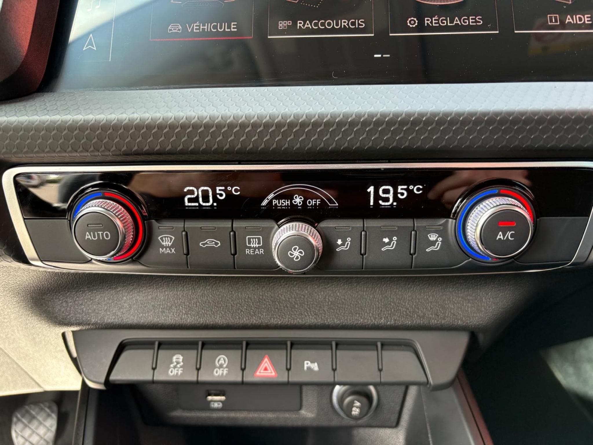 Audi A1 1.0 L TFSI (2019) - Photo 16