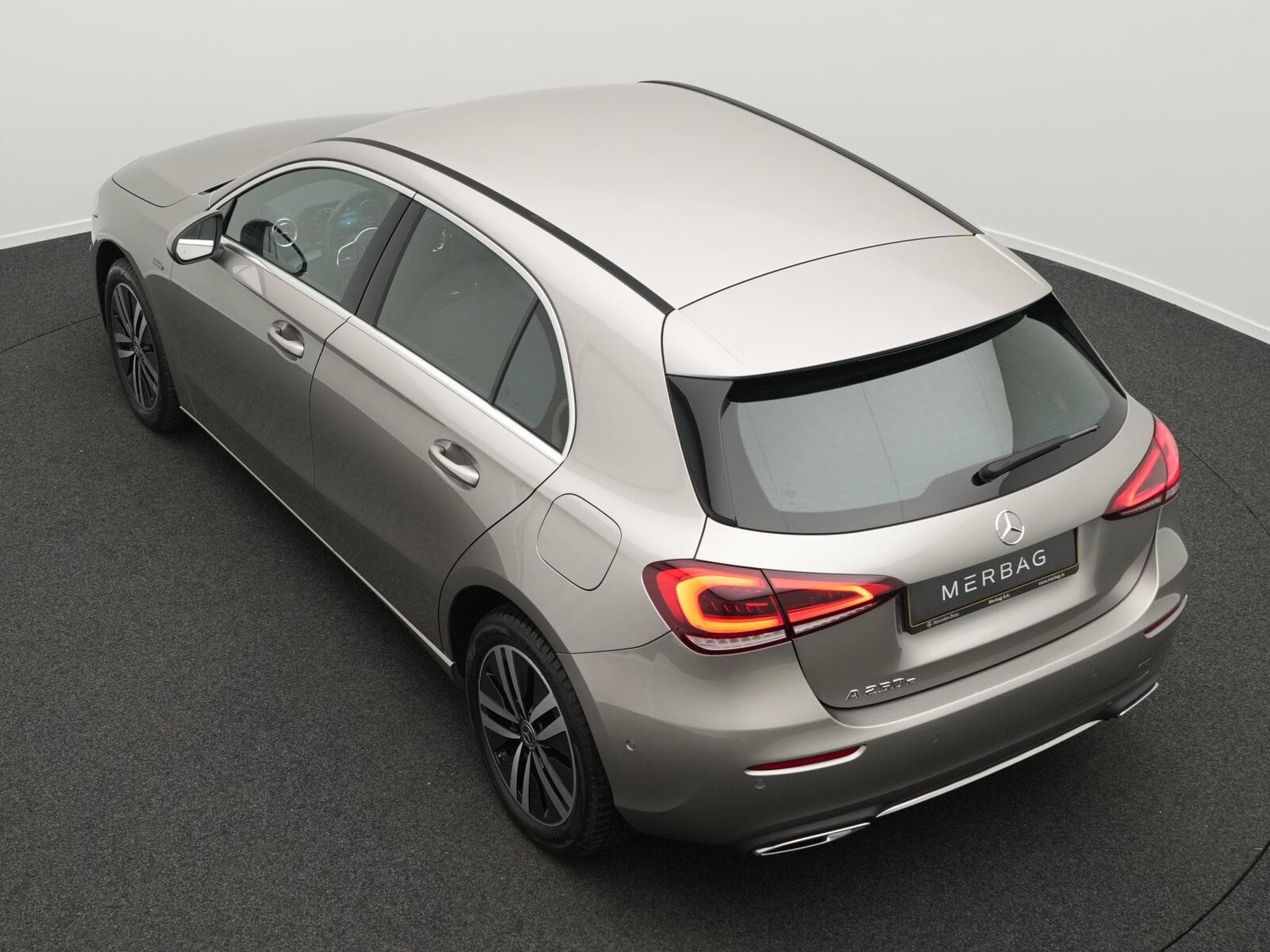 Mercedes A 250 e (2020) - Foto 11