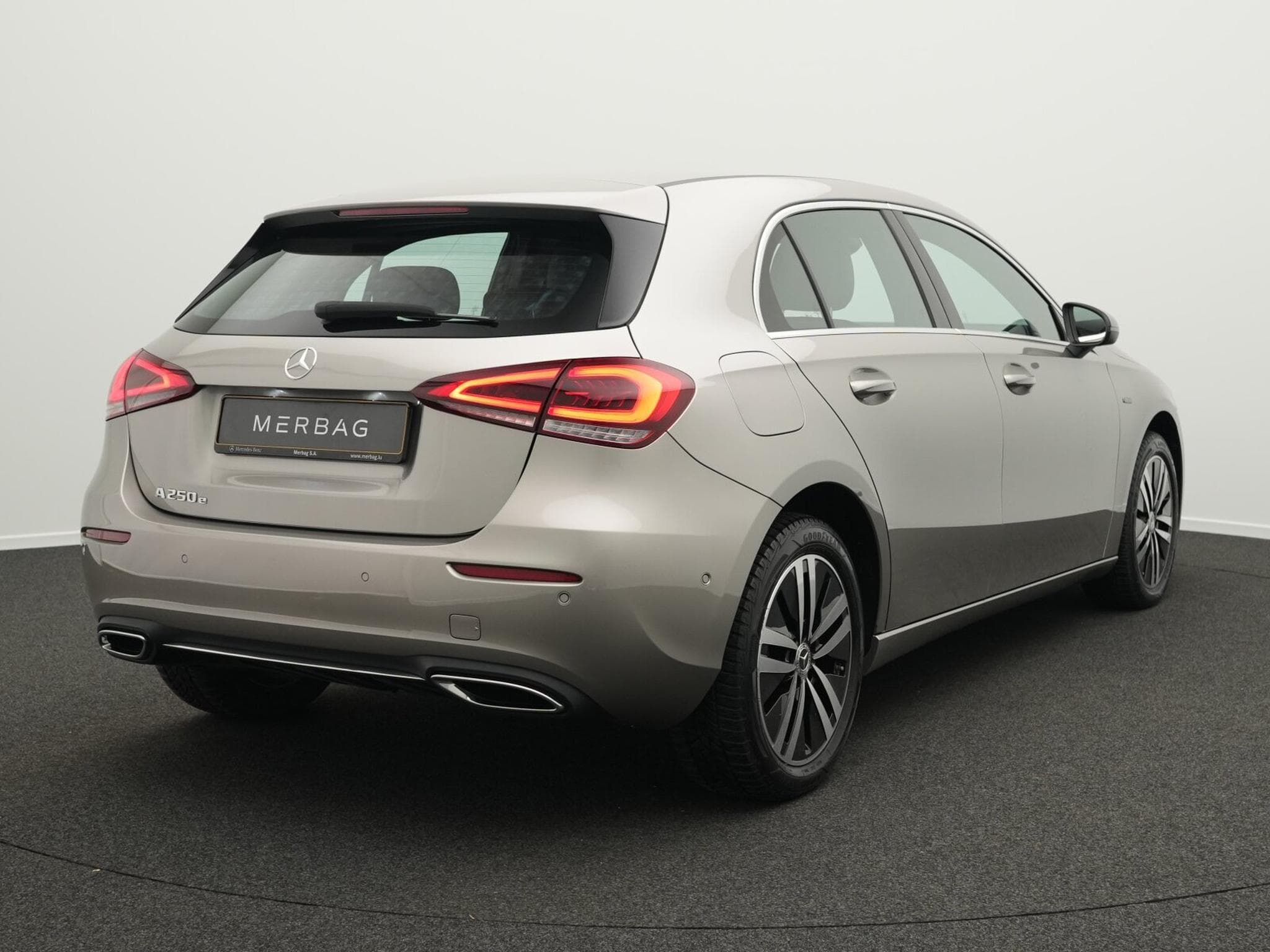 Mercedes A 250 e (2020) - Foto 3