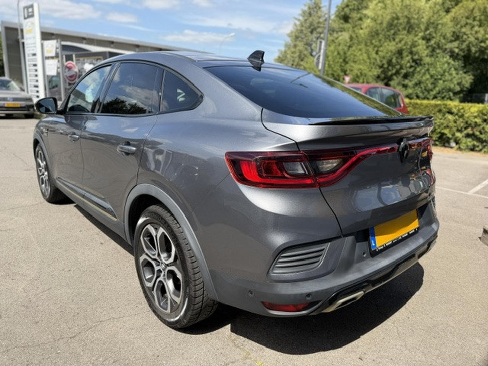 Renault Arkana E-TECH FASTTRACK 145 (2023) - Photo 3