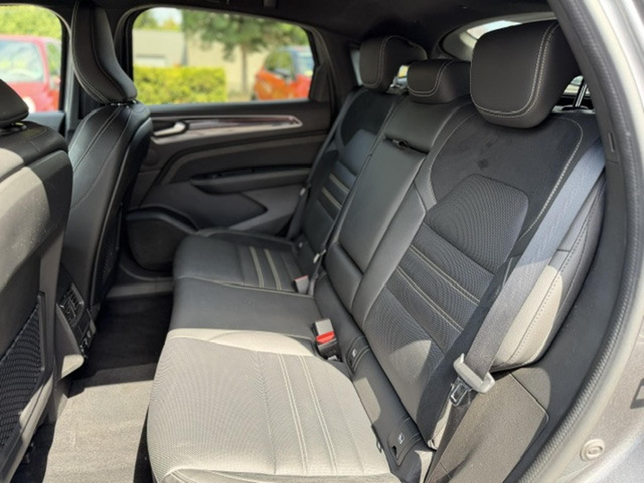 Renault Arkana E-TECH FASTTRACK 145 (2023) - Photo 5