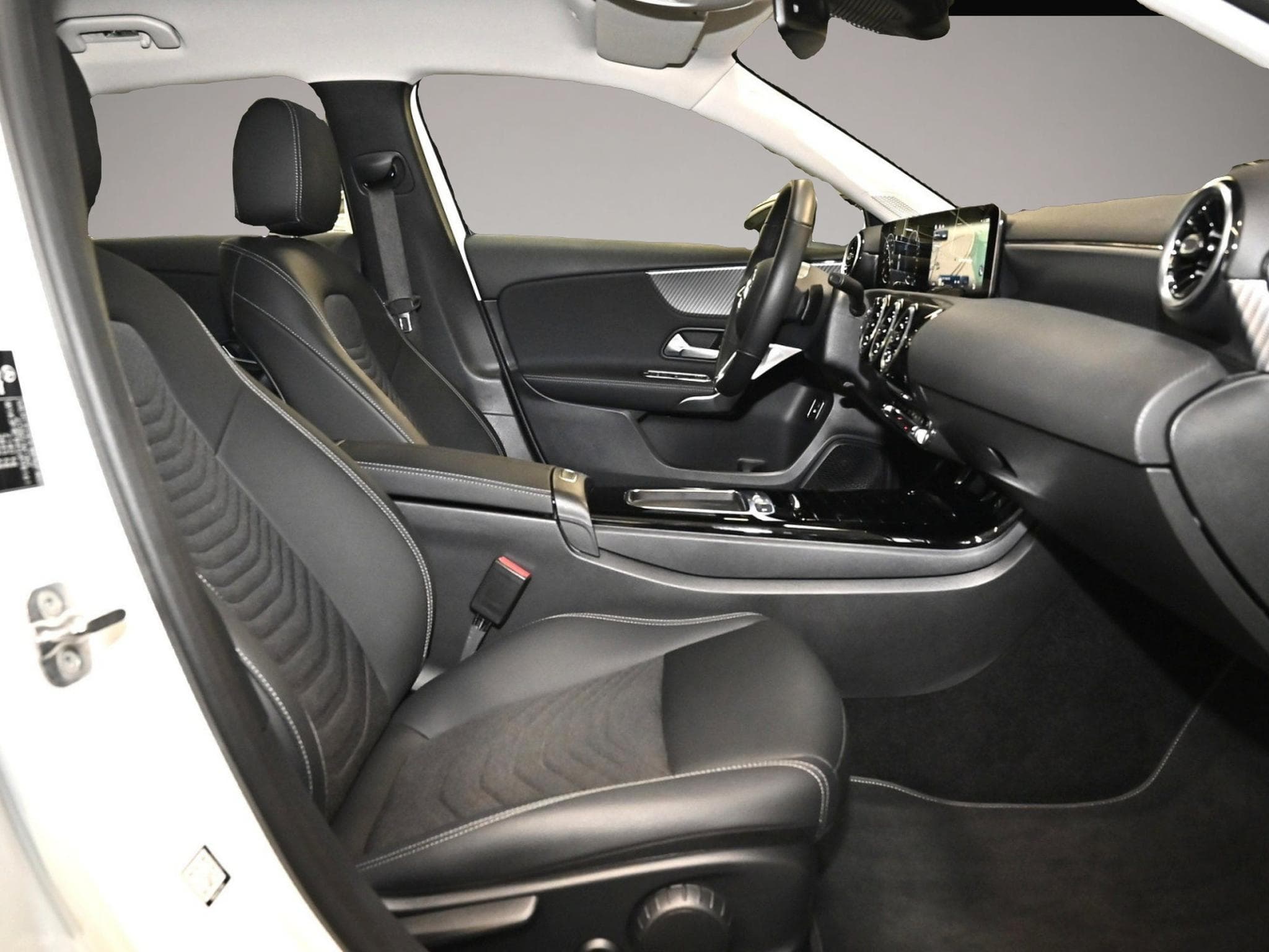 Mercedes 250 (2025) - Foto 2