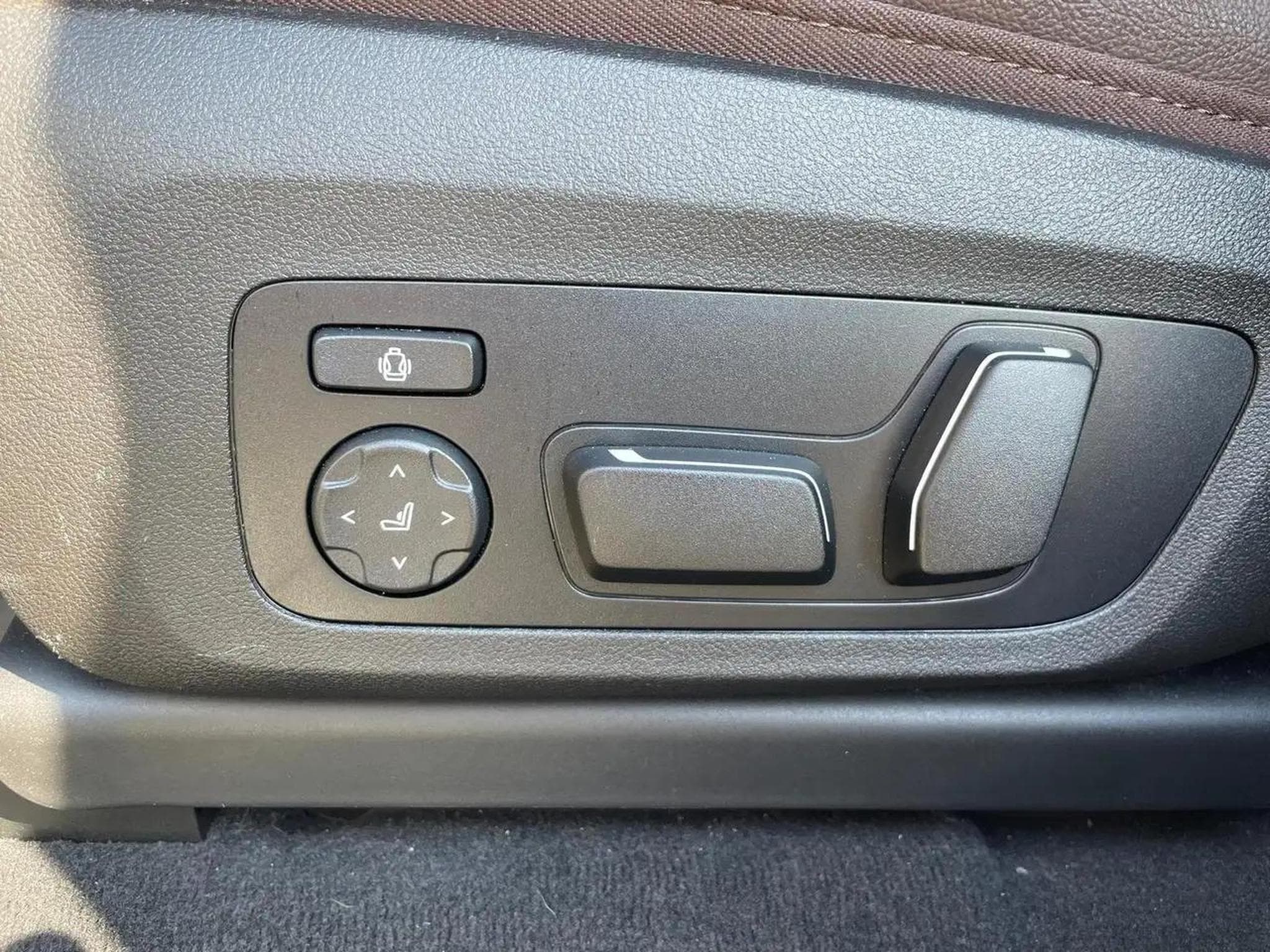 BMW X4M (2025) - Photo 12