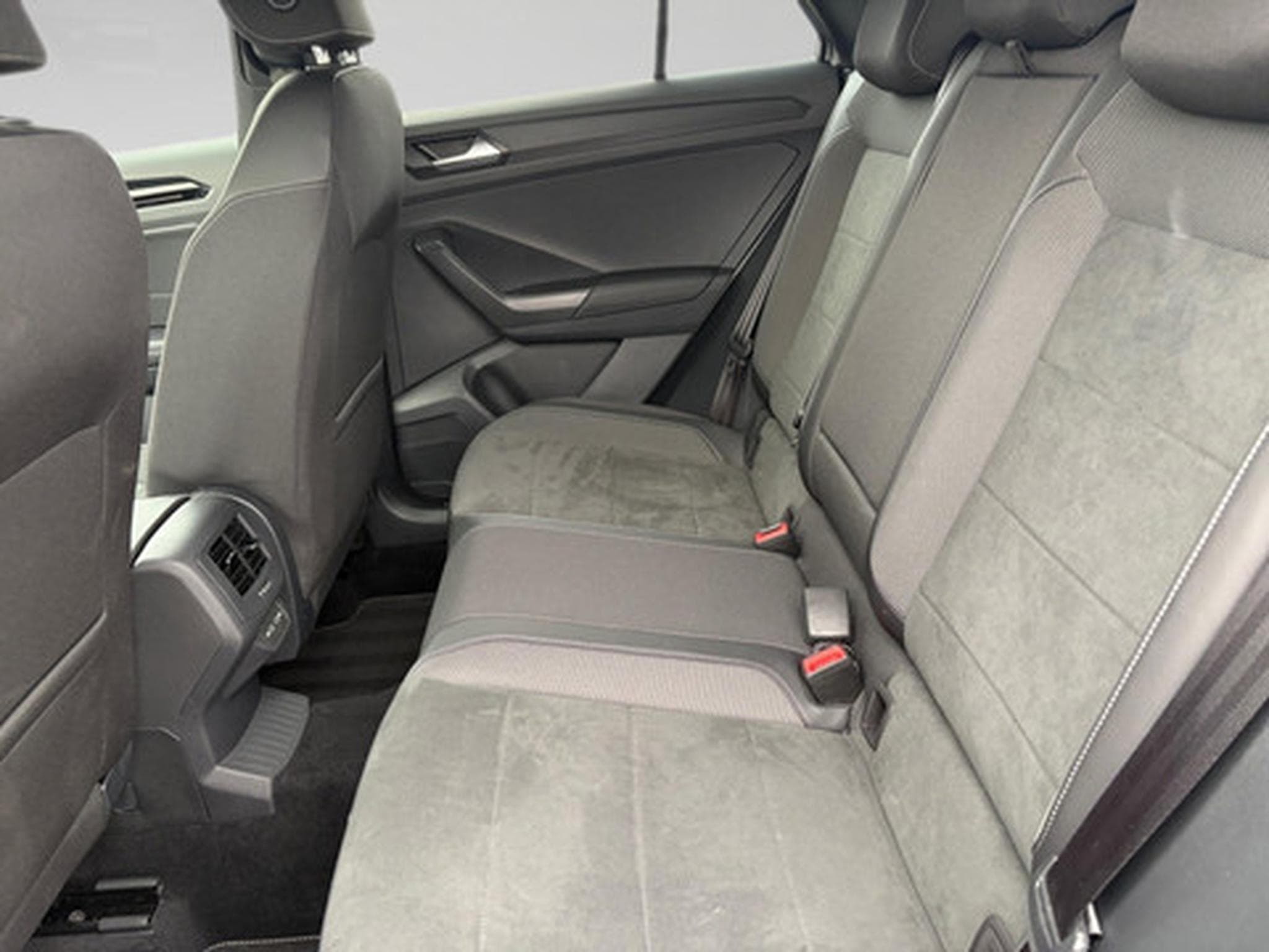 VW T-Roc R-line 1.5L (2025) - Photo 11