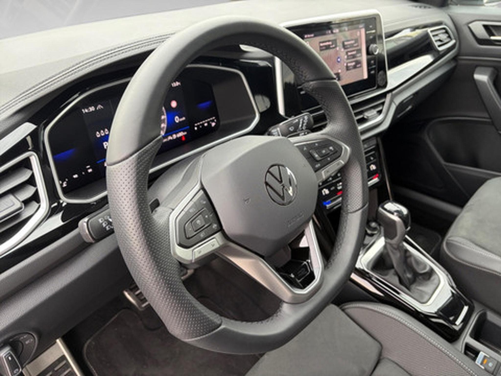 VW T-Roc R-line 1.5L (2025) - Photo 8