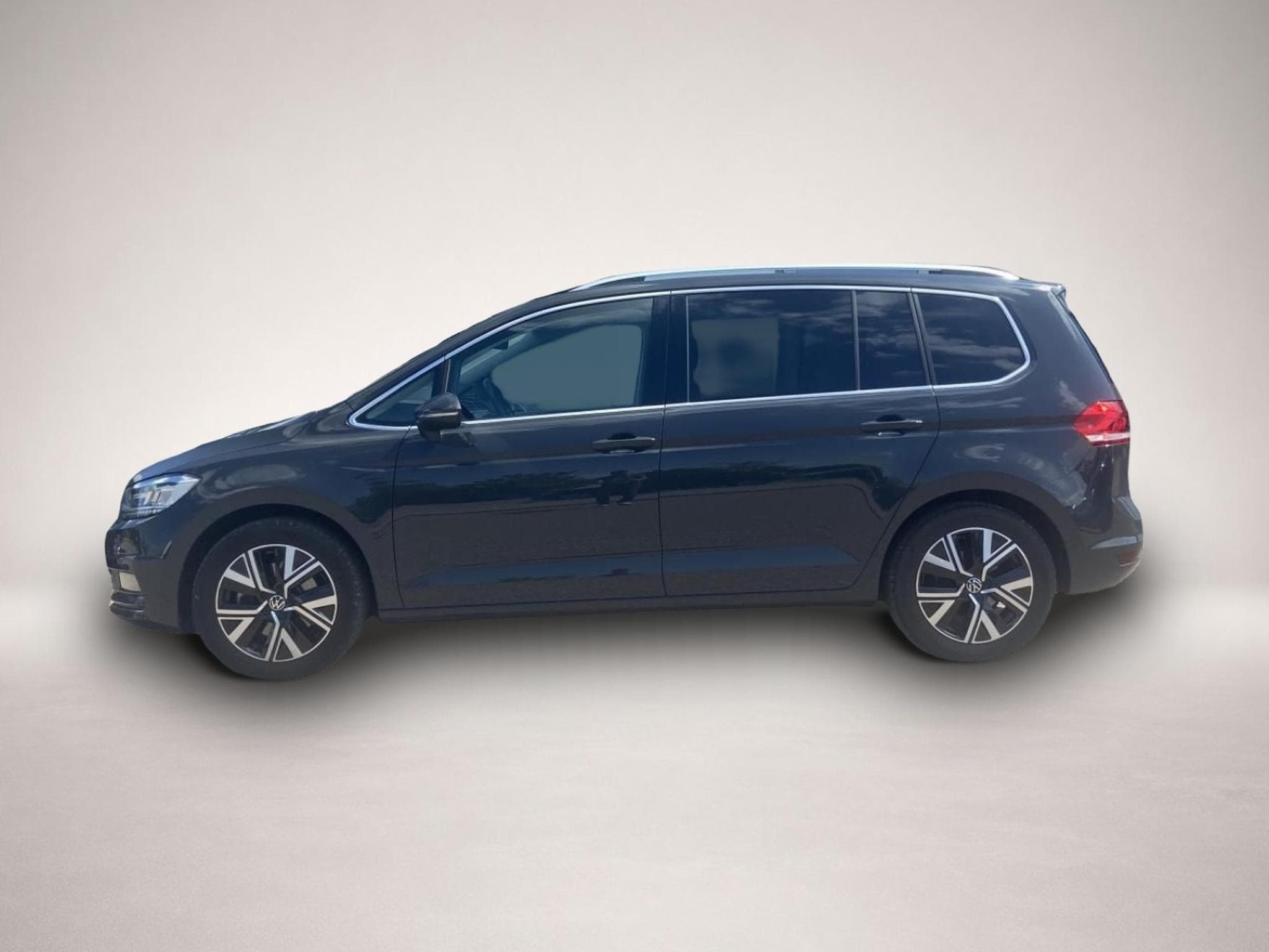 VW Touran (2022) - Foto 2