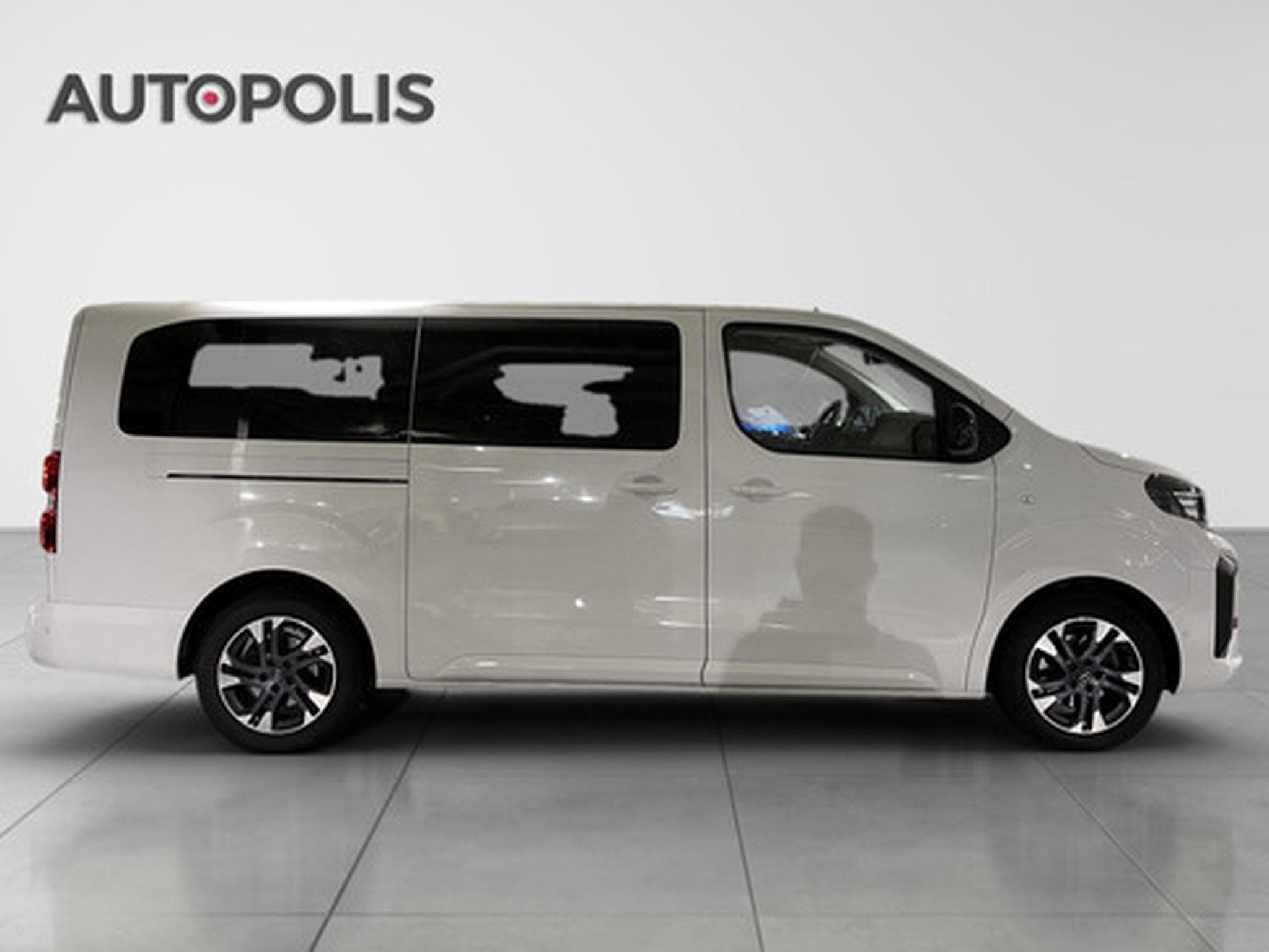 Opel Zafira Life 2.0 TD BI 130KW S/S L3H1 Edit. High AT8 (2024) - Photo 16