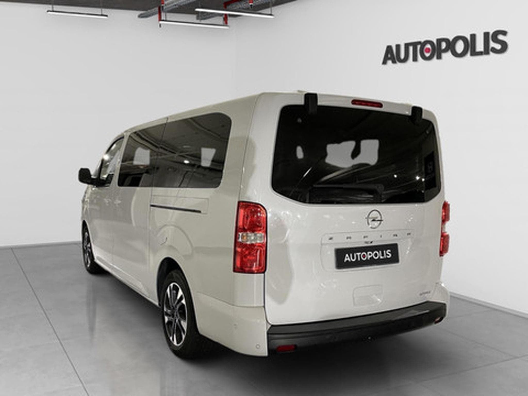 Opel Zafira Life 2.0 TD BI 130KW S/S L3H1 Edit. High AT8 (2024) - Photo 18