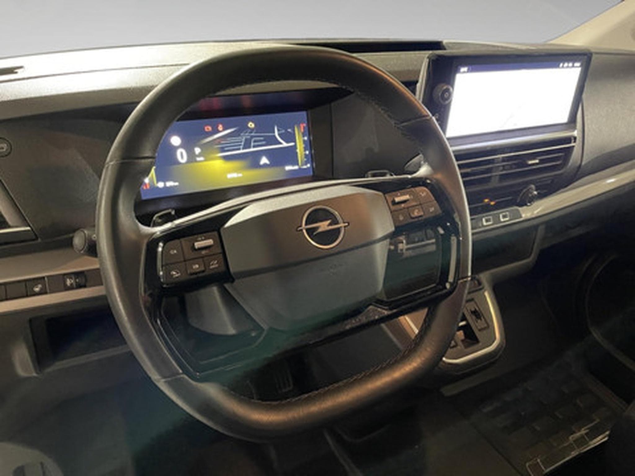 Opel Zafira Life 2.0 TD BI 130KW S/S L3H1 Edit. High AT8 (2024) - Photo 8