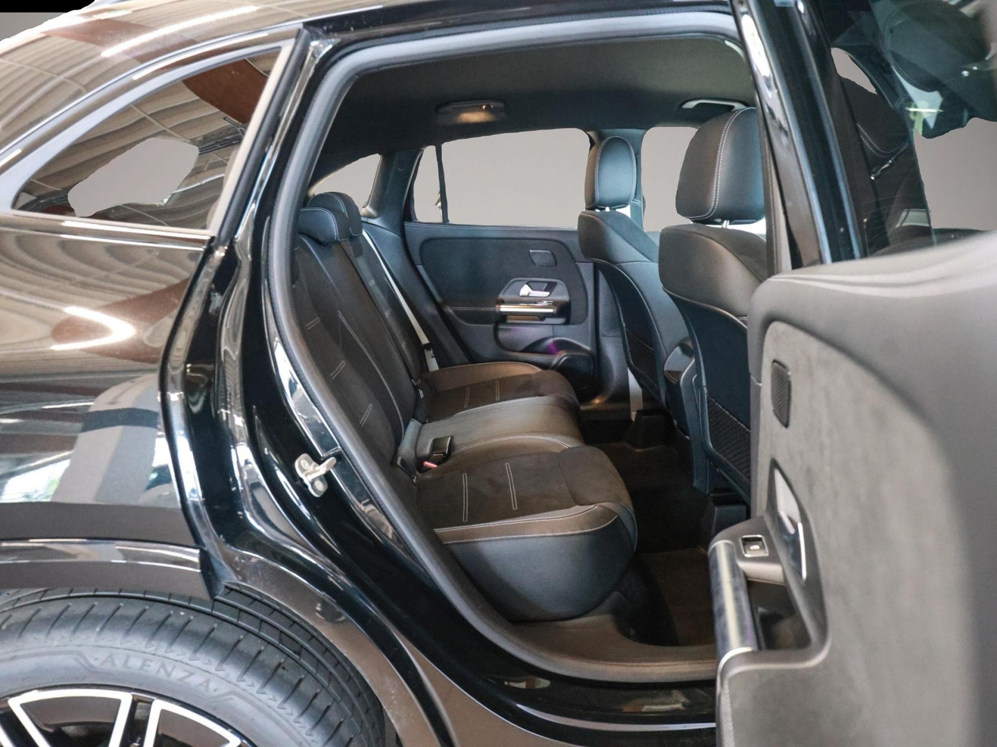 Mercedes GLA 200 (2025) - Photo 4