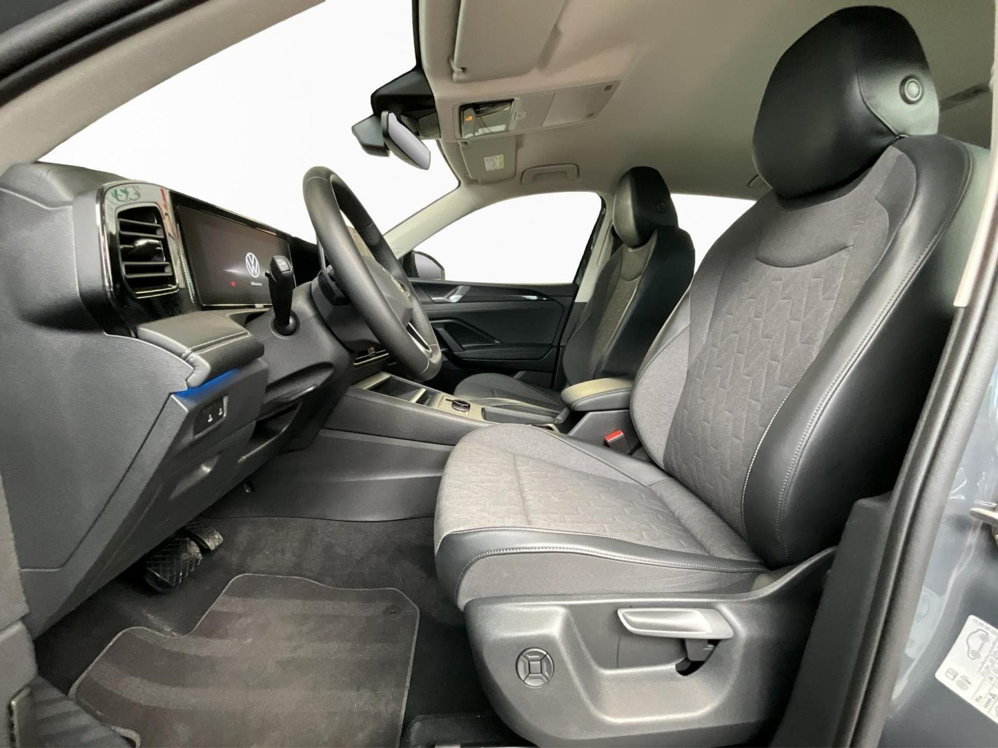 VW Tiguan Life+DSG+P.Info.+AHK+LED+Navi (2025) - Foto 11