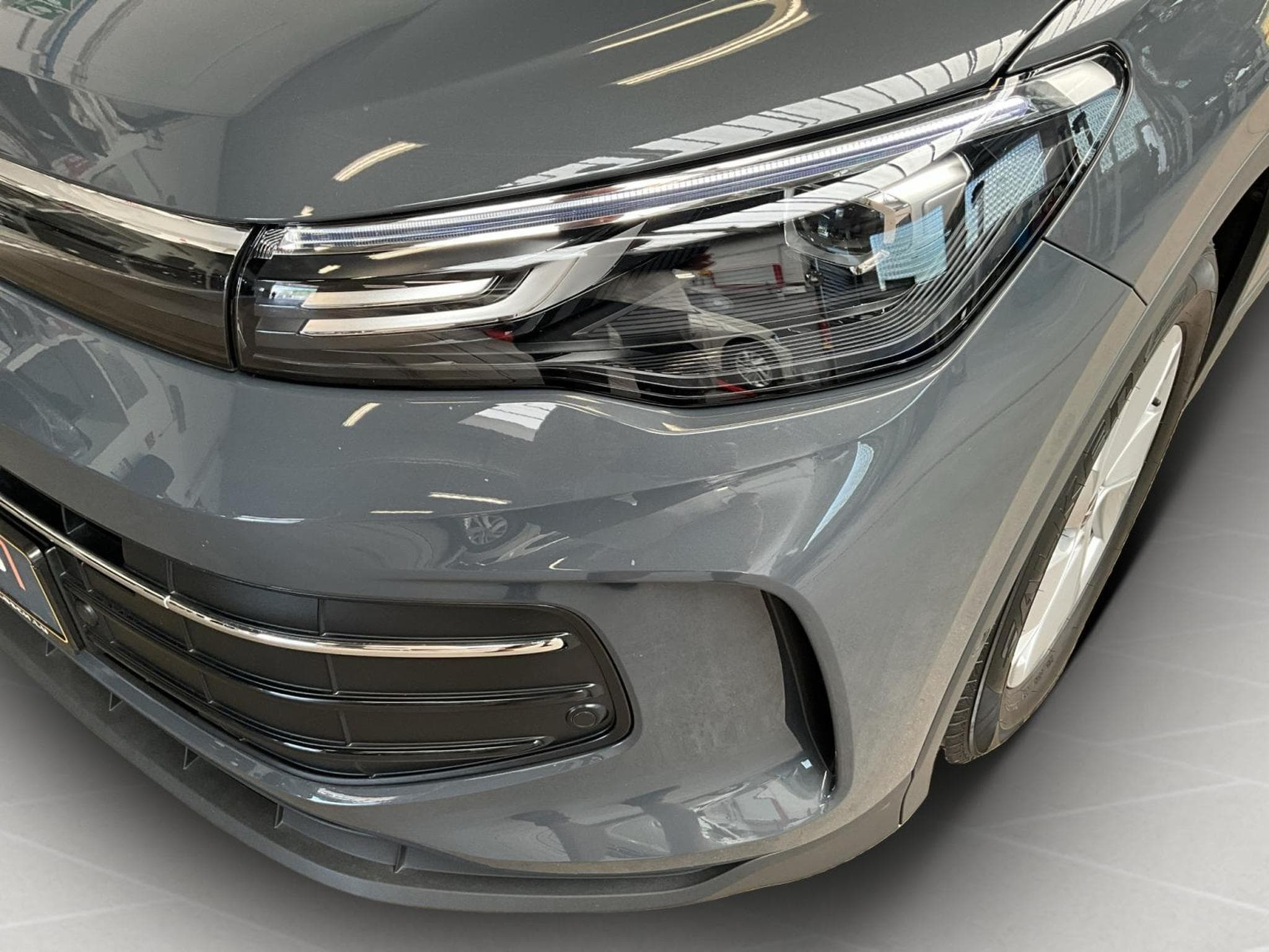VW Tiguan Life+DSG+P.Info.+AHK+LED+Navi (2025) - Foto 9