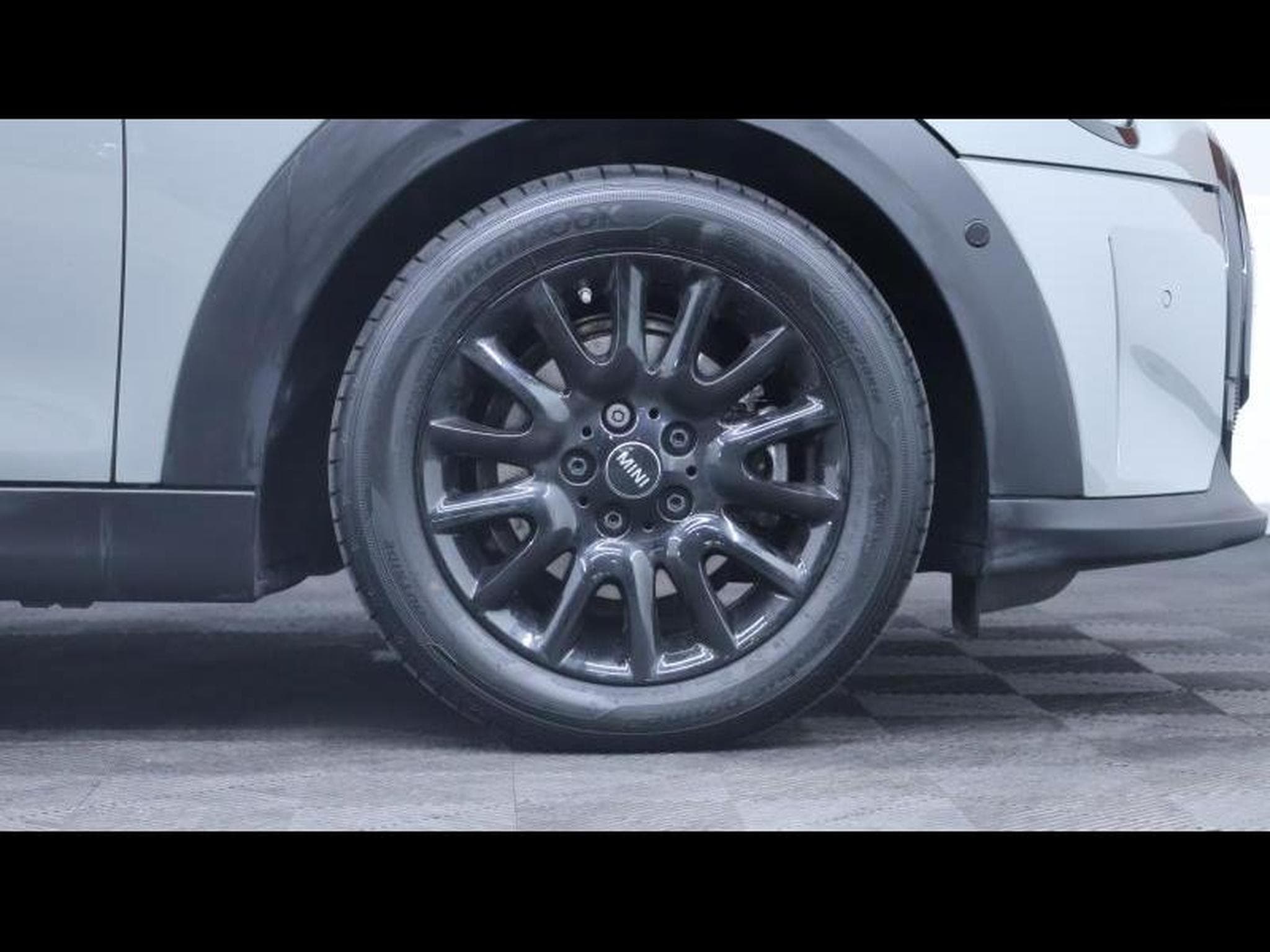 MINI Cooper 136 Hatch Stptronic (2022) - Photo 10