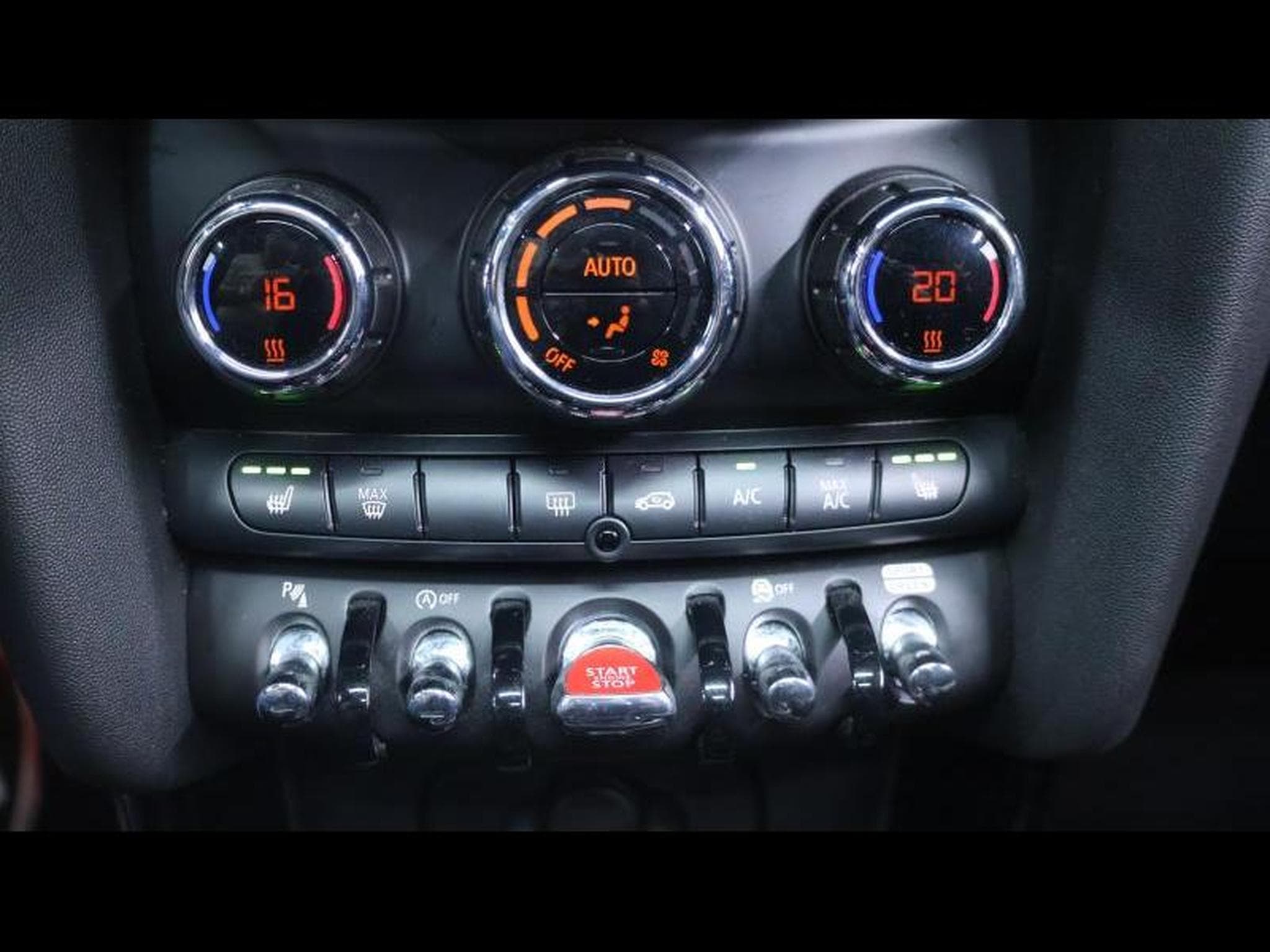 MINI Cooper 136 Hatch Stptronic (2022) - Photo 21